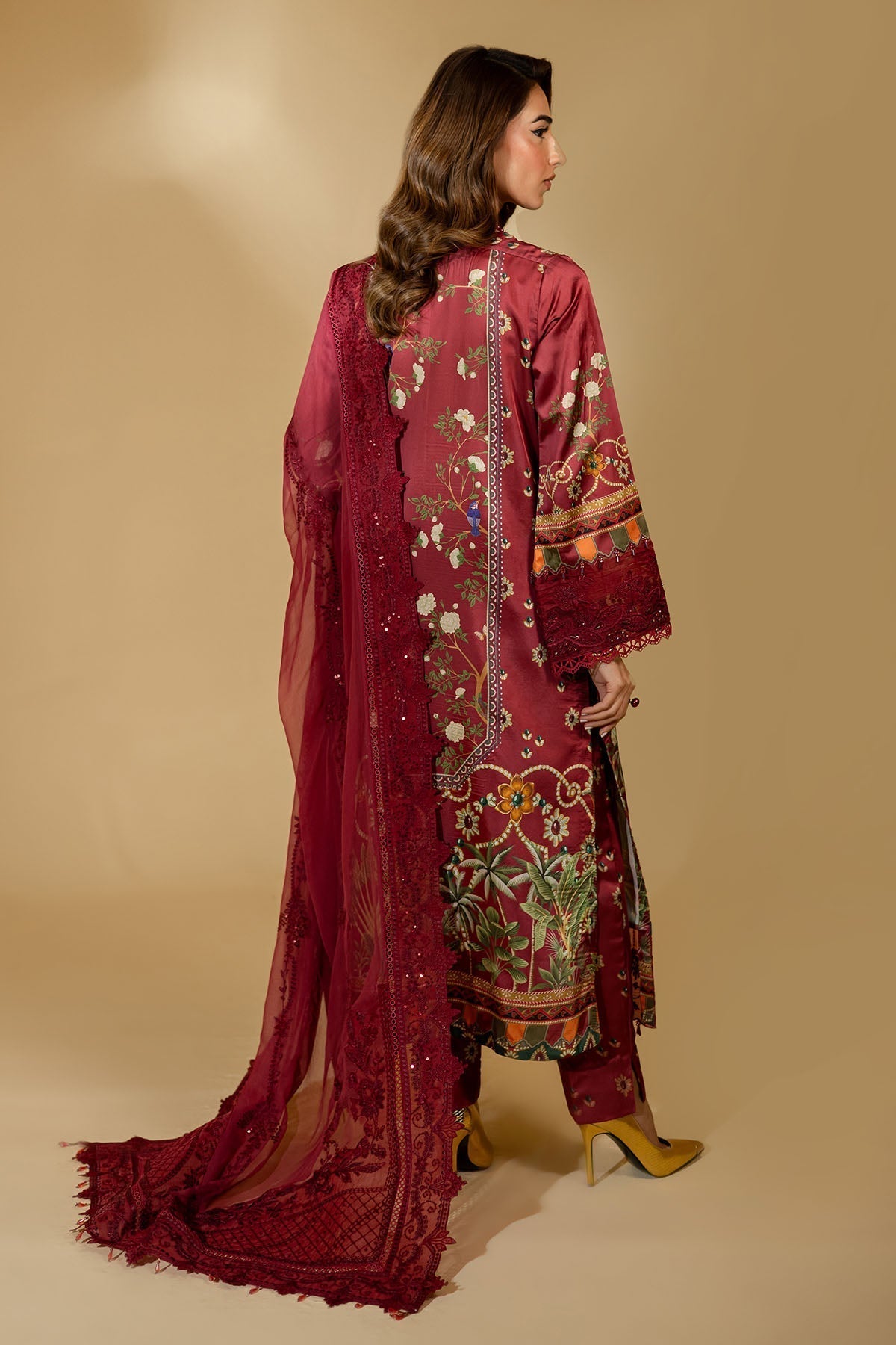 Nureh | The Silk | S - 22 - House Of Hania