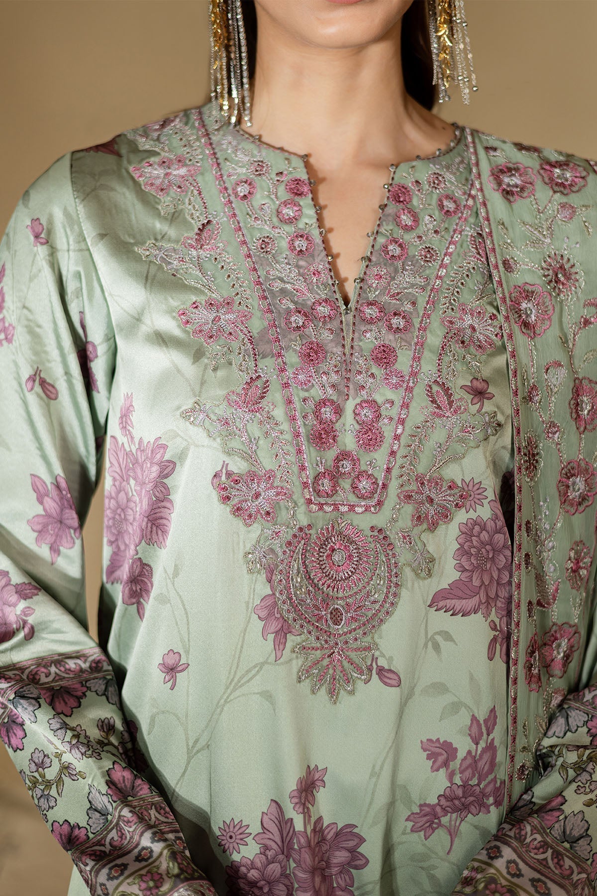 Nureh | The Silk | S - 25 - House Of Hania