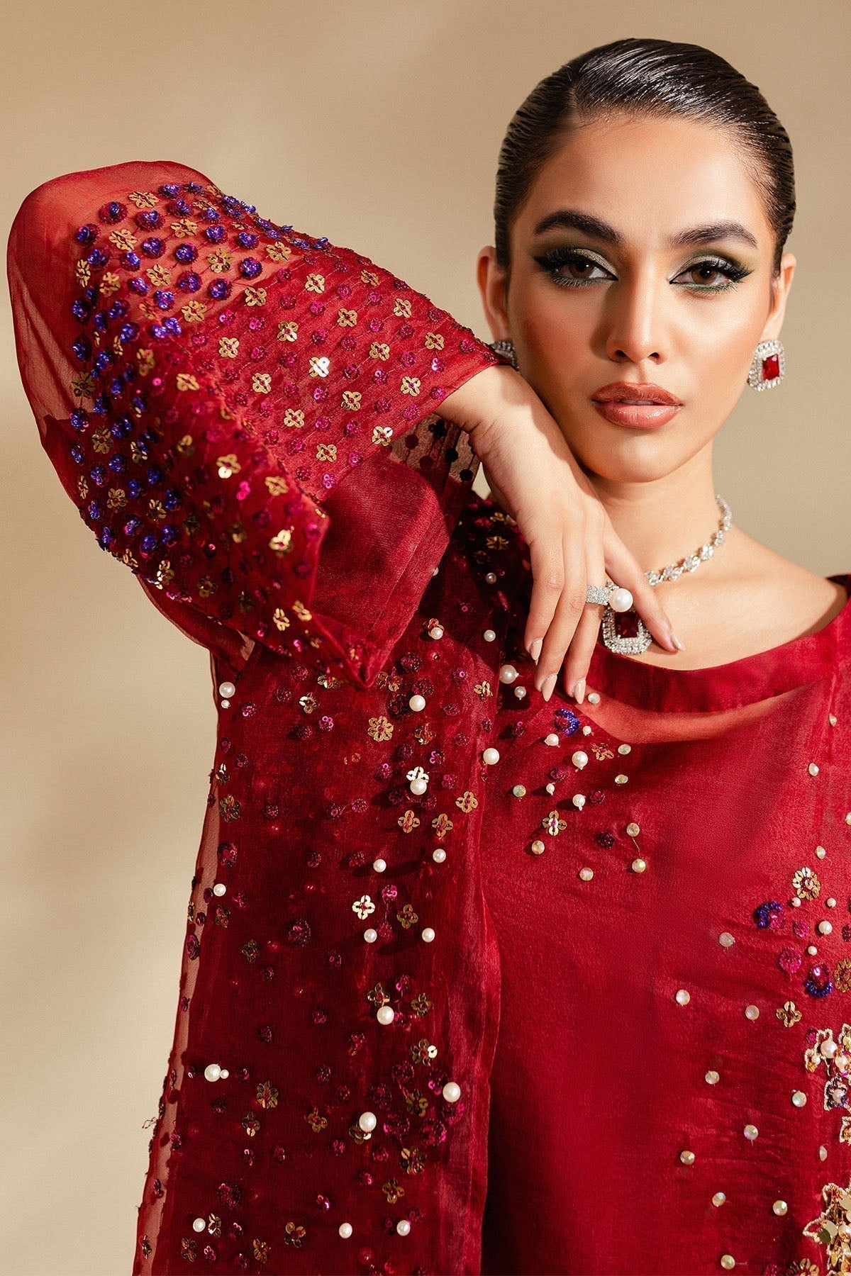 Nureh | Tiny Twinkles | LOVE STRUCK - House Of Hania