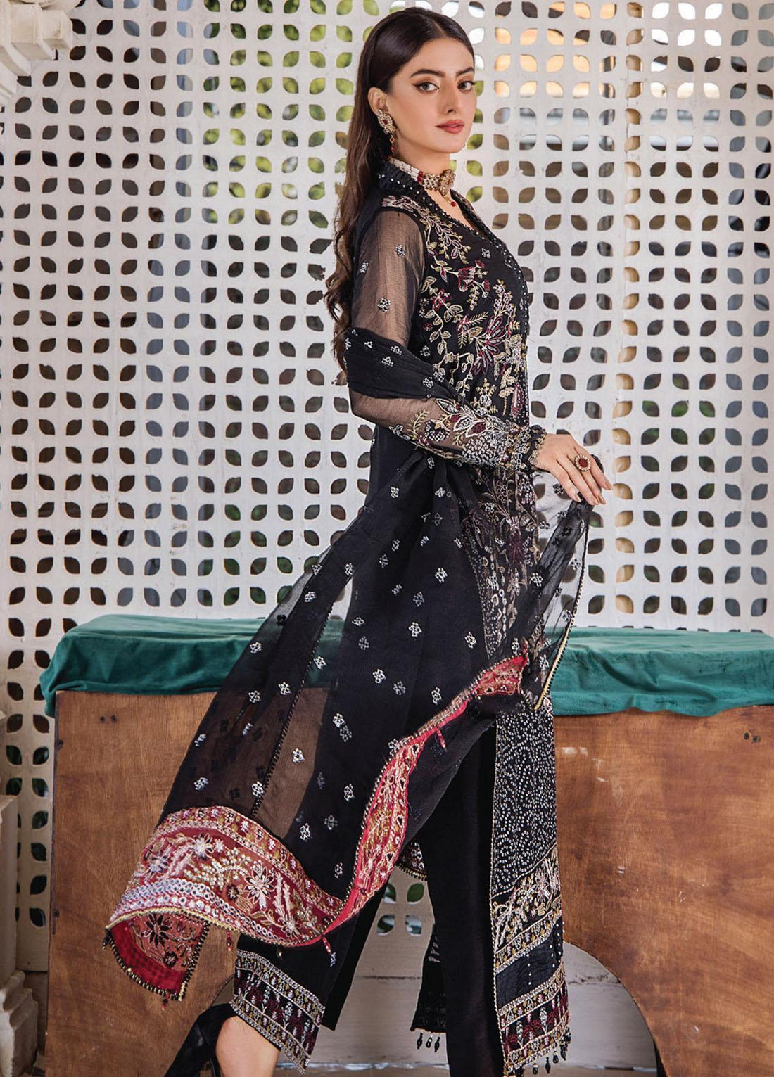 Pareesha by Humdum Embroidered Chiffon 3Pc Suit PS-06 - House Of Hania