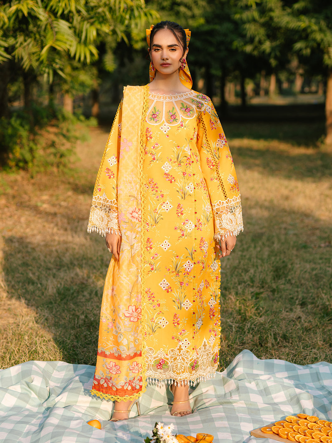 Parishay | Ivy Bloom Luxury Lawn | IVY-01 - House Of Hania