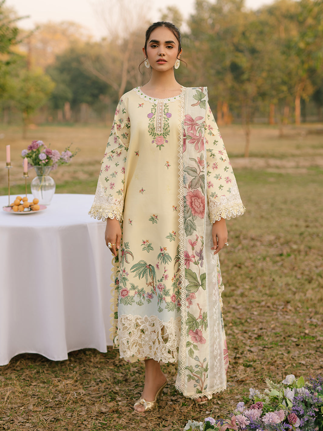 Parishay | Ivy Bloom Luxury Lawn | IVY-06 - House Of Hania