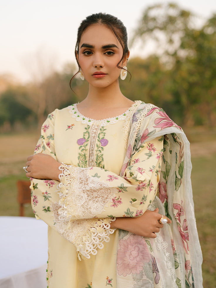 Parishay | Ivy Bloom Luxury Lawn | IVY-06 - House Of Hania