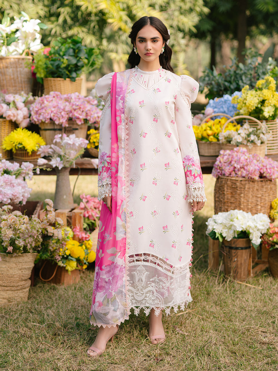 Parishay | Ivy Bloom Luxury Lawn | IVY-09 - House Of Hania