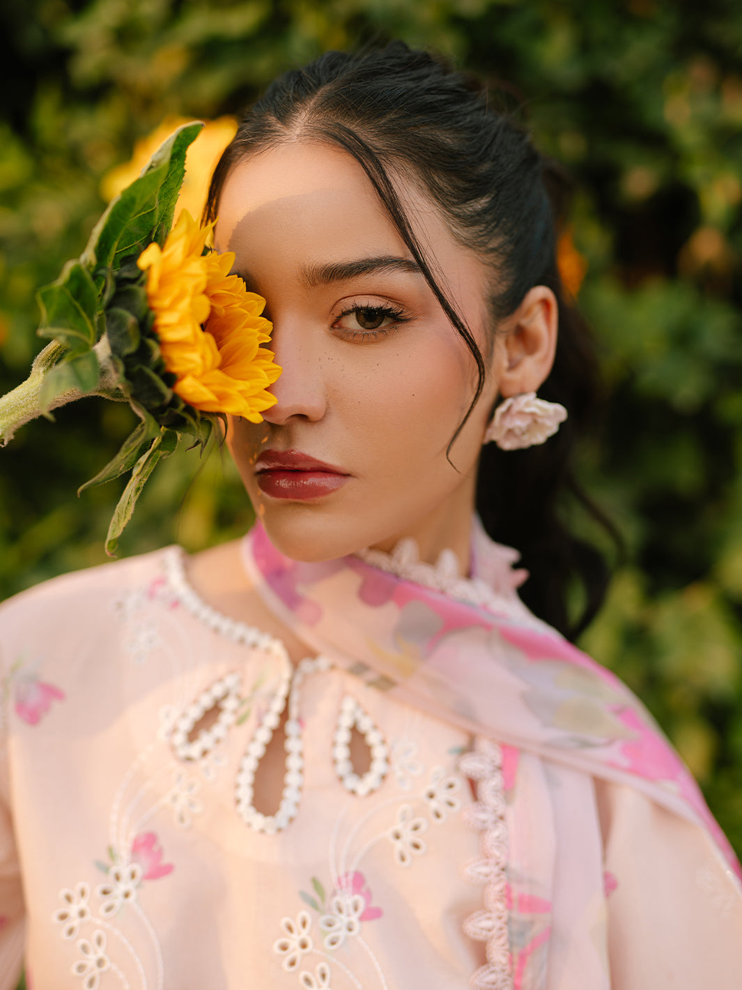 Parishay | Ivy Bloom Luxury Lawn | IVY-10 - House Of Hania