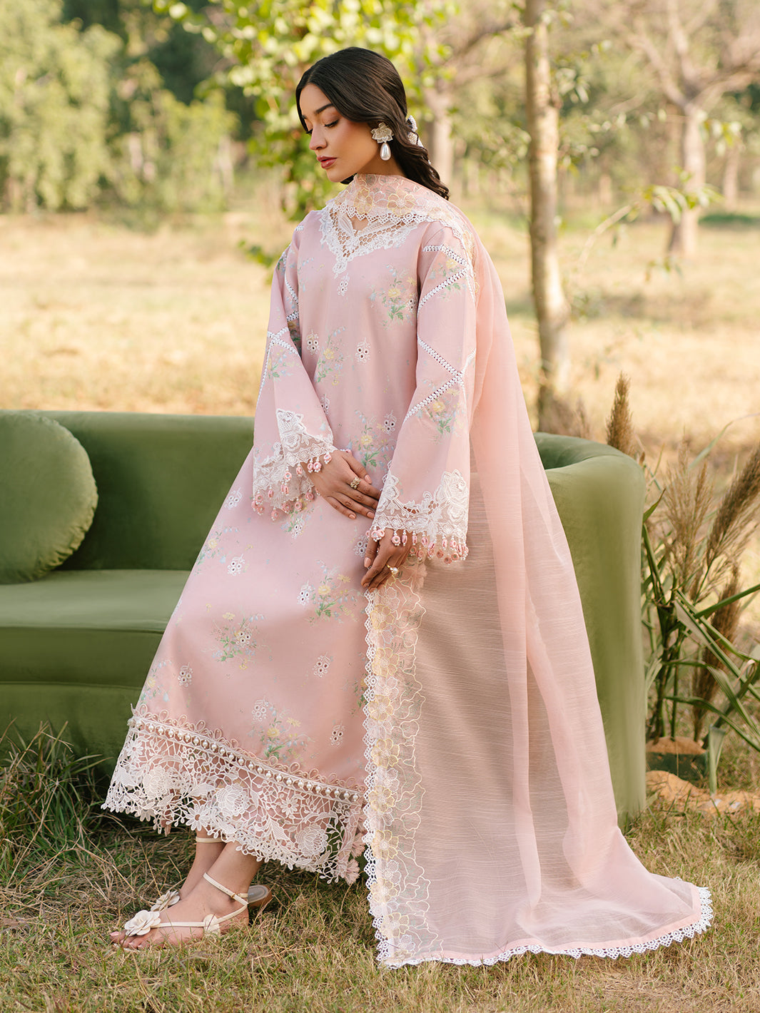 Parishay | Ivy Bloom Luxury Lawn | IVY-14 - House Of Hania