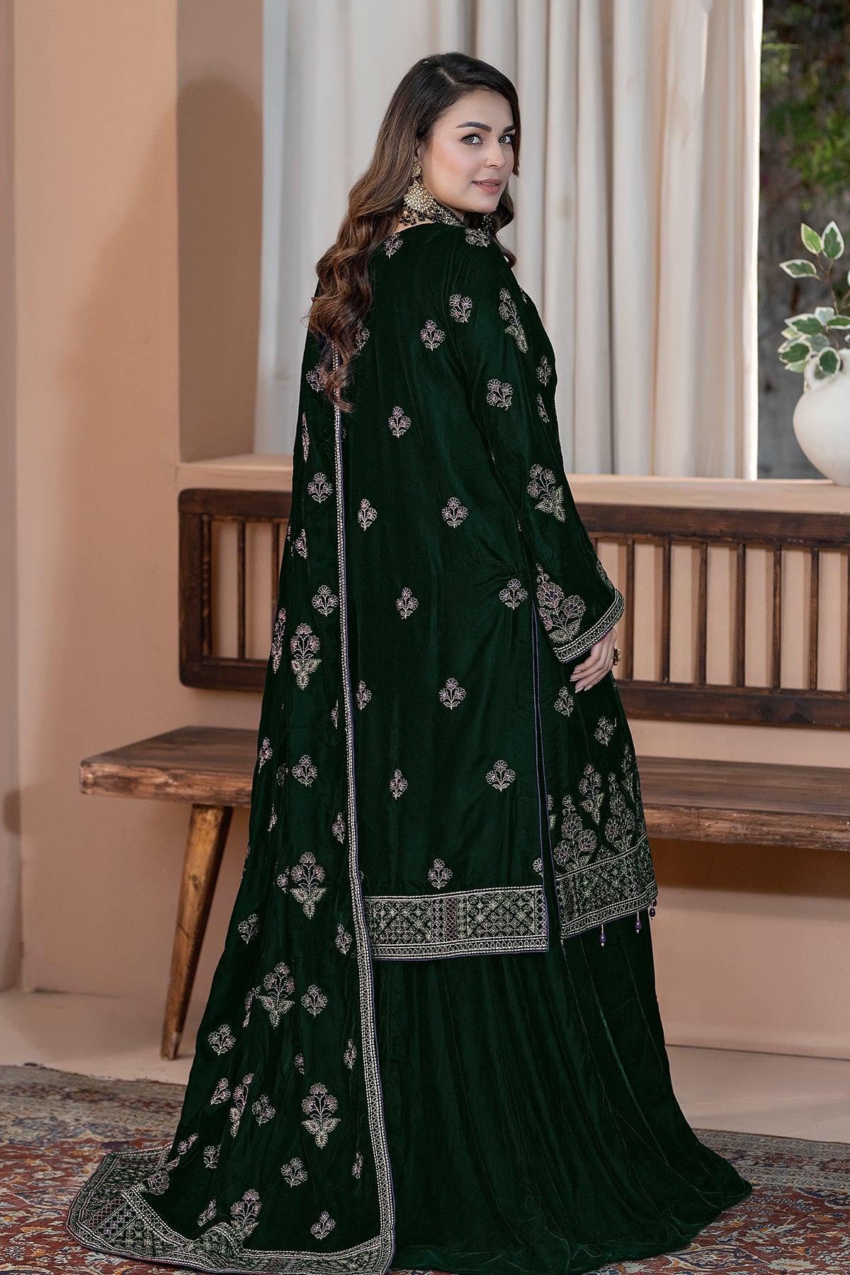 Raeesa Premium | Bareeza Velvet | VL-102 - House Of Hania