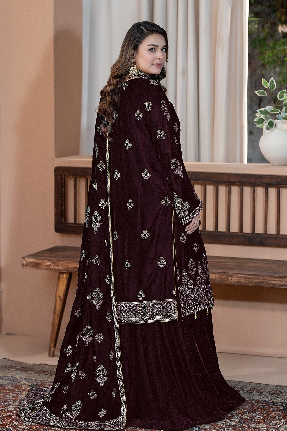 Raeesa Premium | Bareeza Velvet | VL-102 - House Of Hania