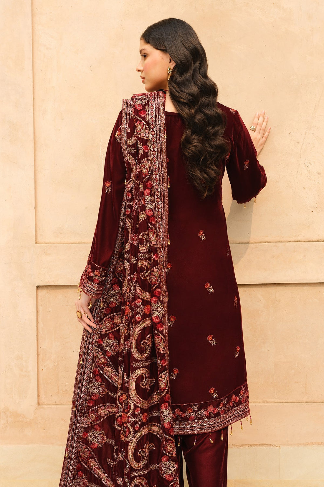 Raeesa Premium | Bareeza Velvet | VL - 111 - House Of Hania