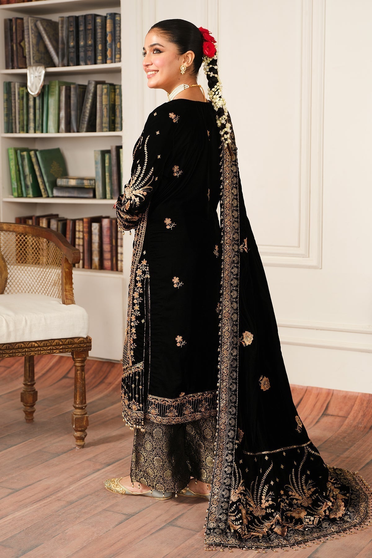 Raeesa Premium | Sheen Luxury Velvet | Naz - House Of Hania