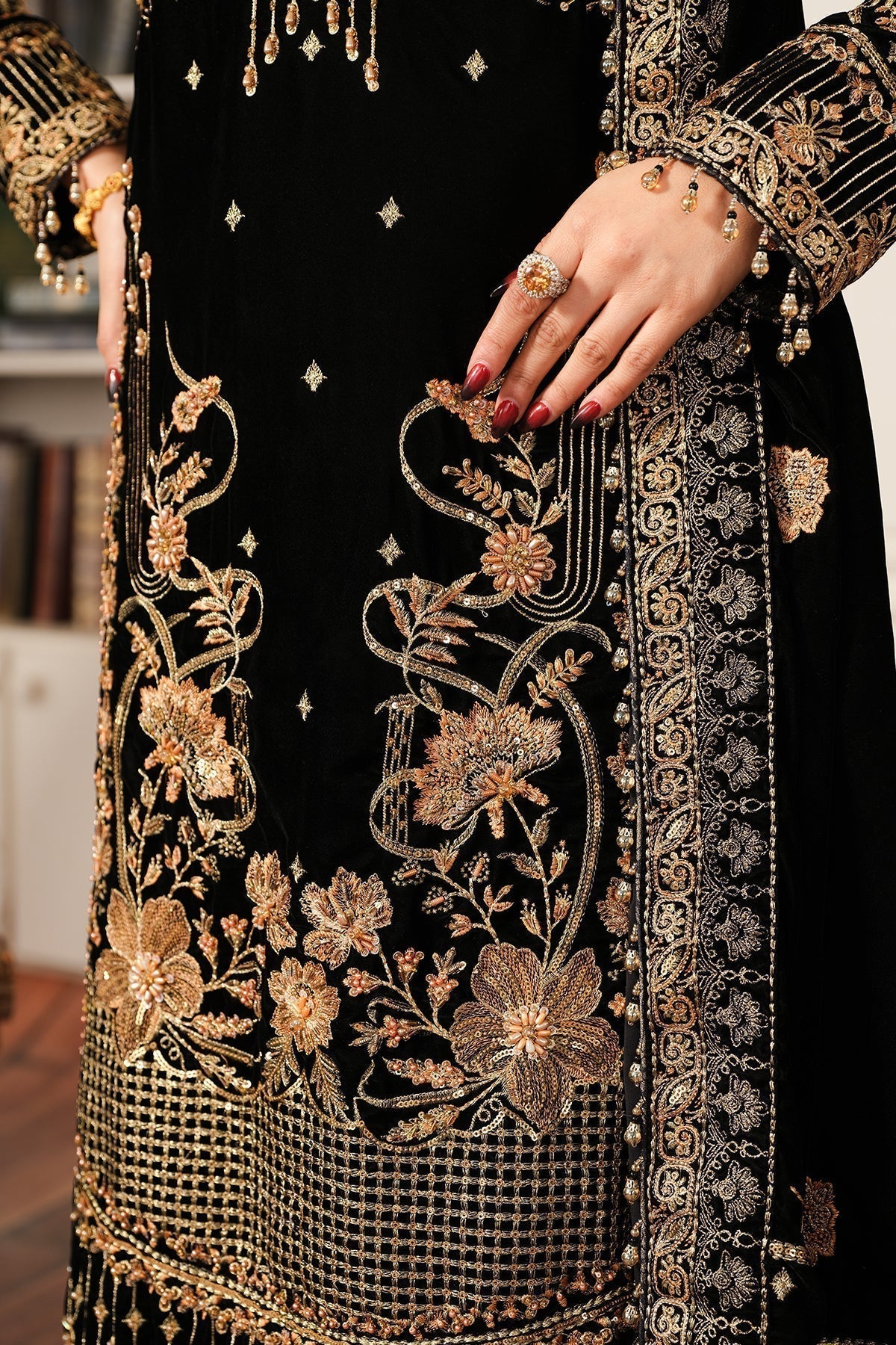 Raeesa Premium | Sheen Luxury Velvet | Naz - House Of Hania
