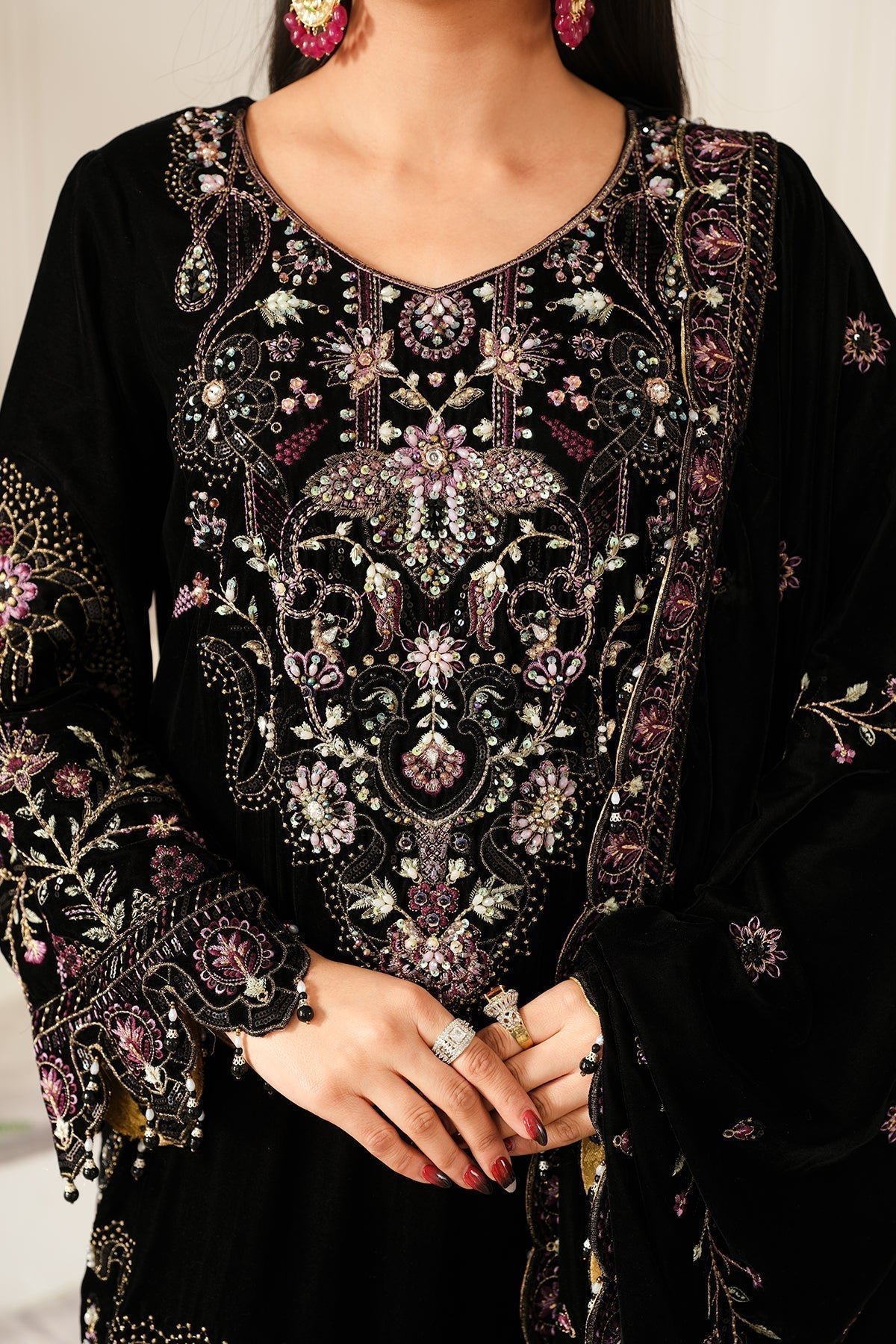 Raeesa Premium | Sheen Luxury Velvet | Noir - House Of Hania