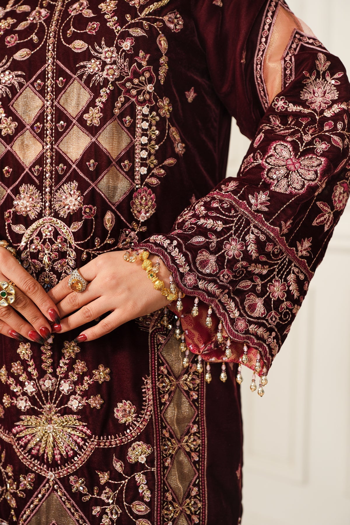 Raeesa Premium | Sheen Luxury Velvet | Poosh - House Of Hania