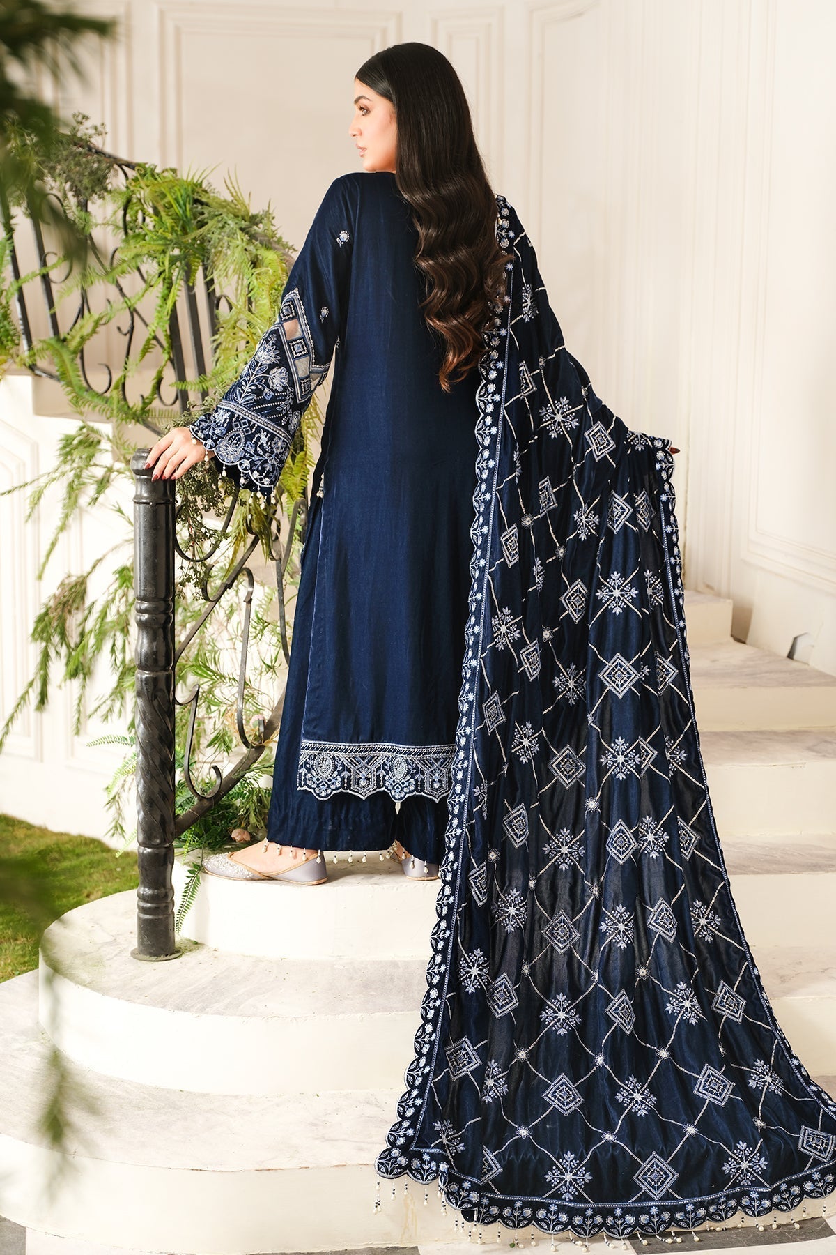 Raeesa Premium | Sheen Luxury Velvet | Soil - House Of Hania
