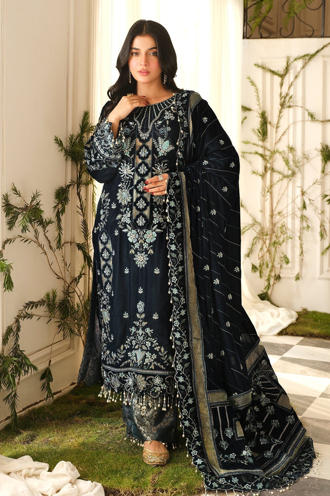 Raeesa Premium | Sheen Luxury Velvet | Zeve - House Of Hania