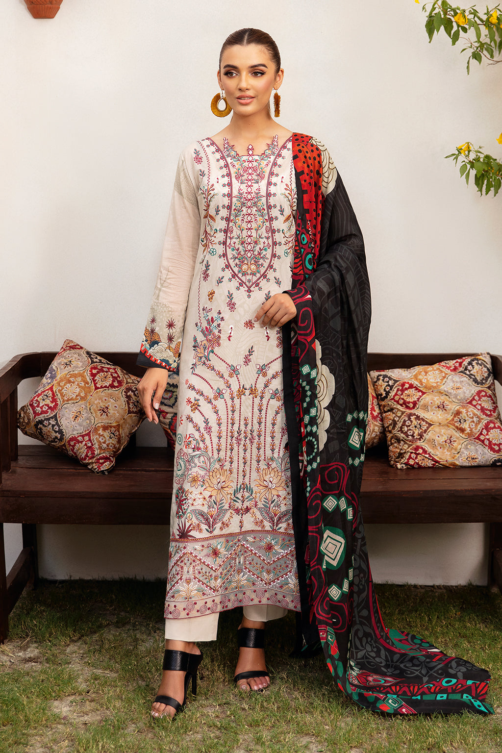 Ramsha | Luxury Lawn 24 | L-1208 - House Of Hania