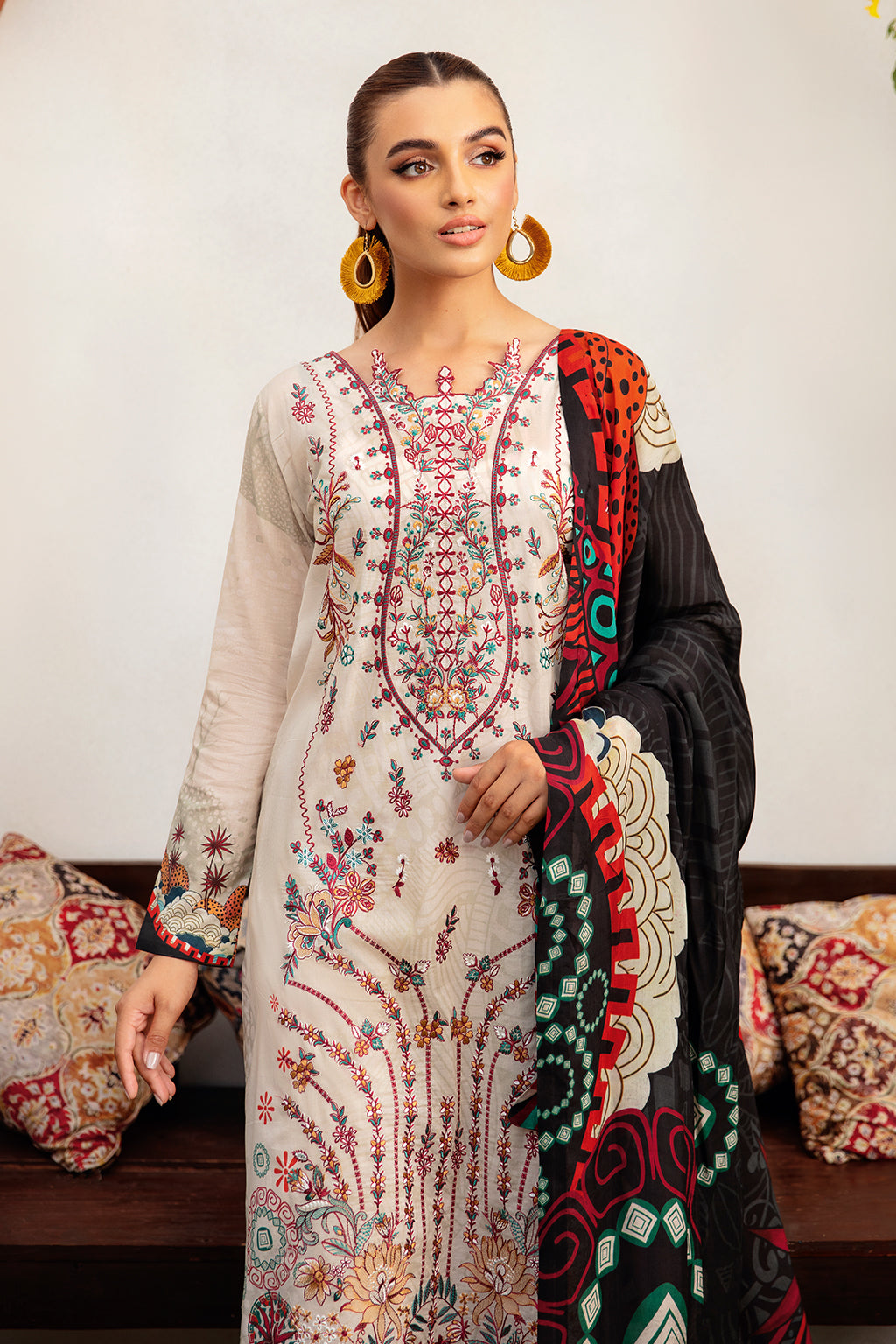 Ramsha | Luxury Lawn 24 | L-1208 - House Of Hania