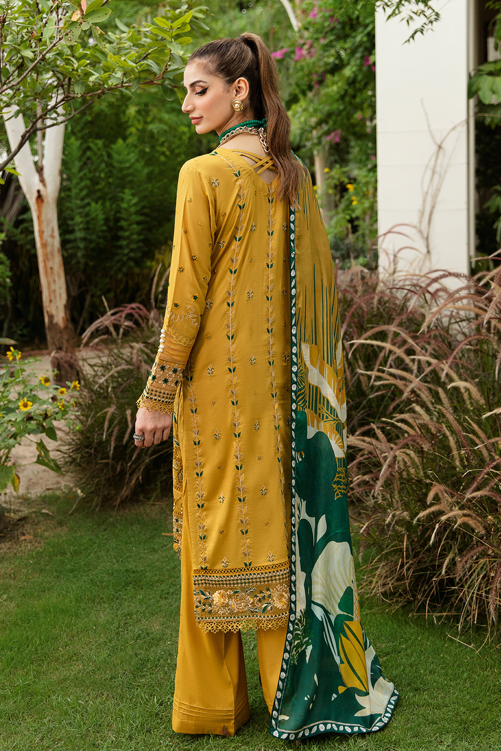 Ramsha | Luxury Lawn 24 | Y-805 - House Of Hania