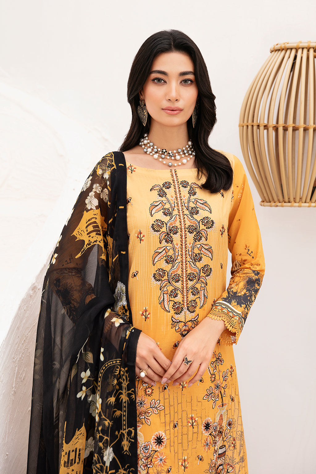 Ramsha | Mashaal Luxury Lawn | L-1111 - House Of Hania