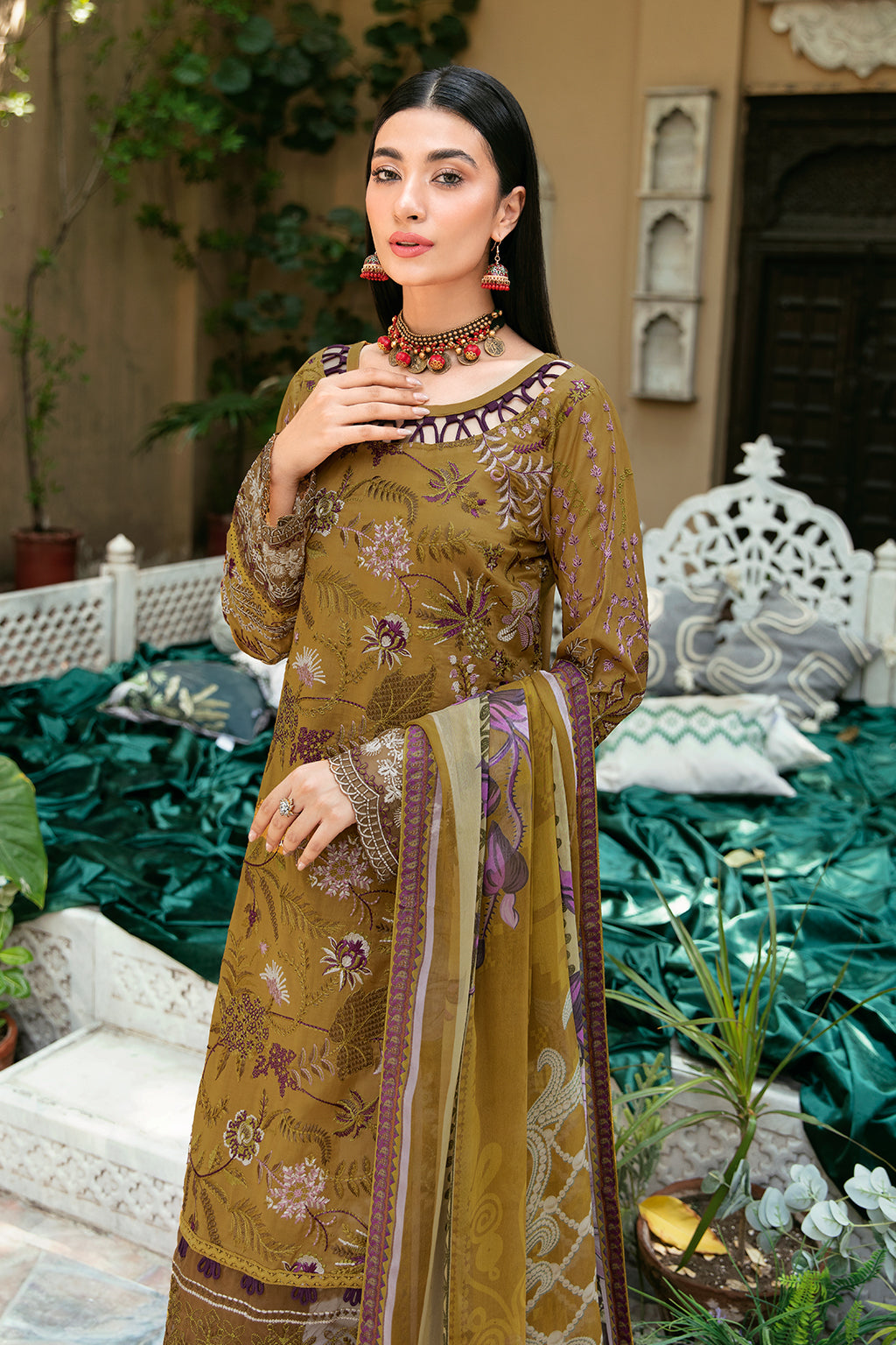 Ramsha | Mashaal Luxury Lawn | L-808 - House Of Hania