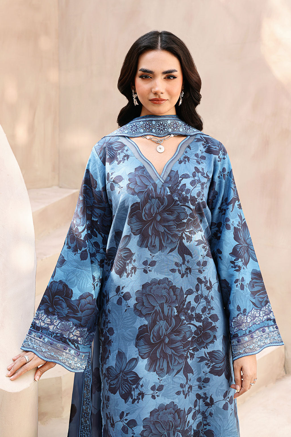Ramsha | Naqsh Embroidered Rawsilk | RS-05 - House Of Hania