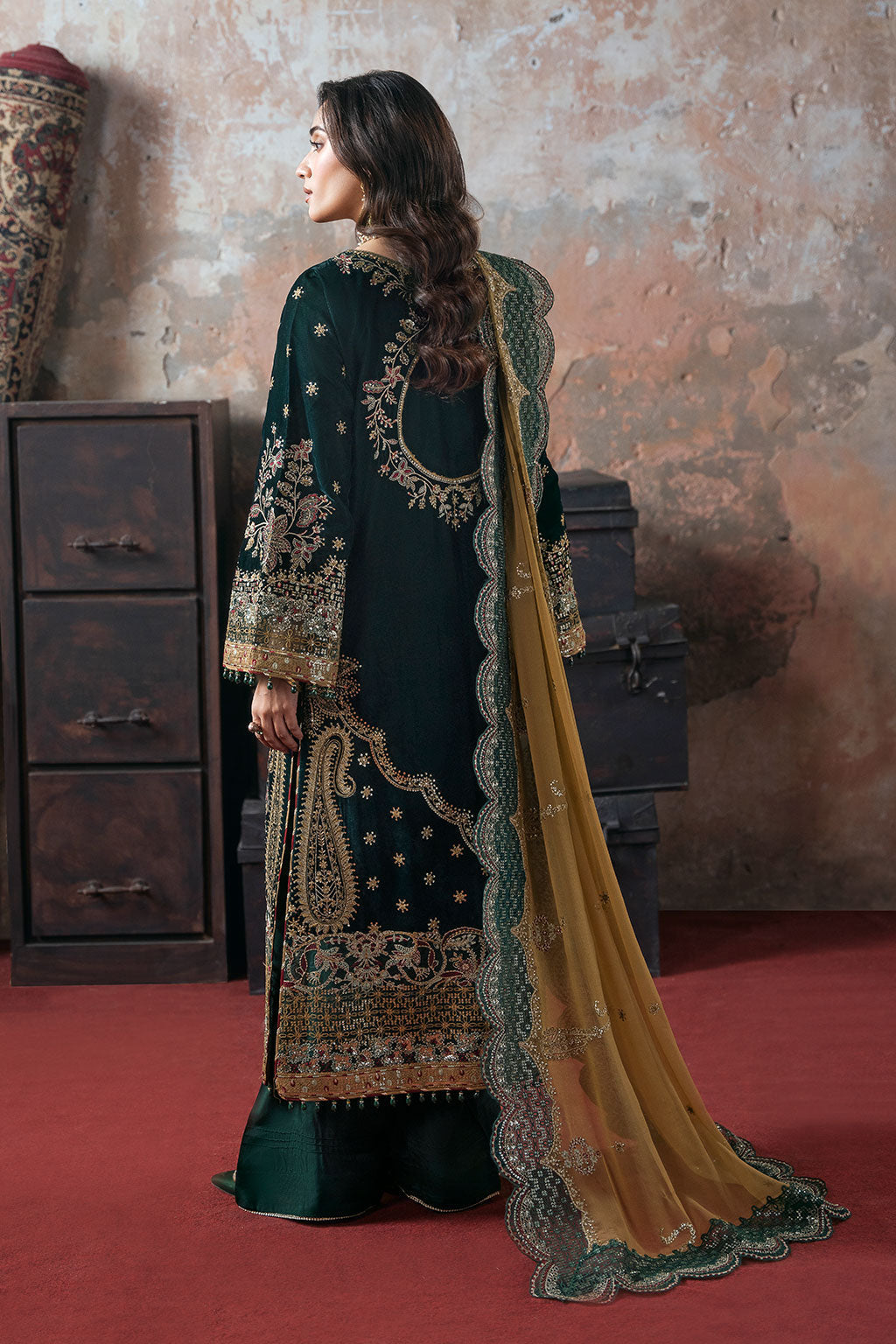 Ramsha | Velvet Collection | V-702 - House Of Hania