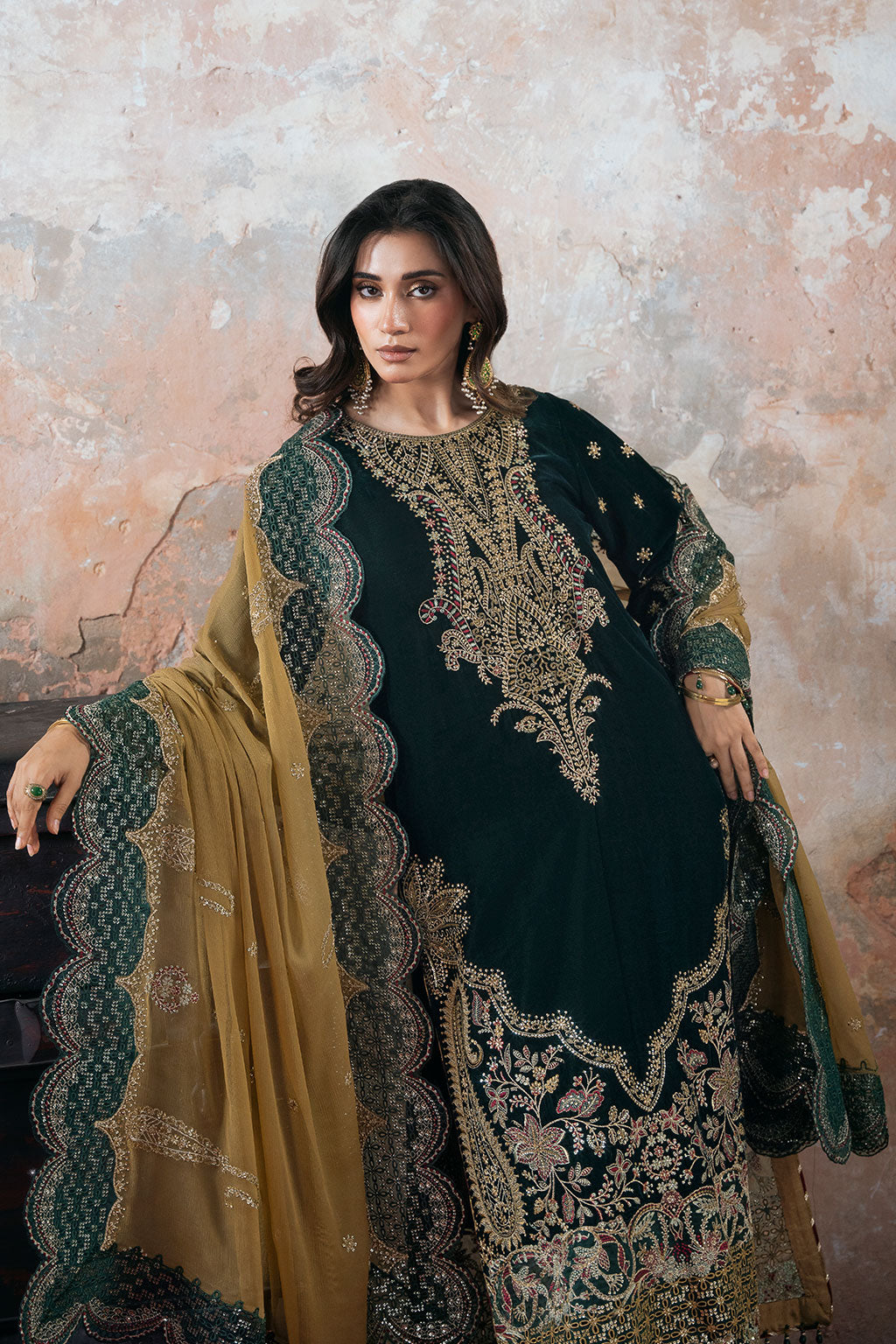 Ramsha | Velvet Collection | V-702 - House Of Hania