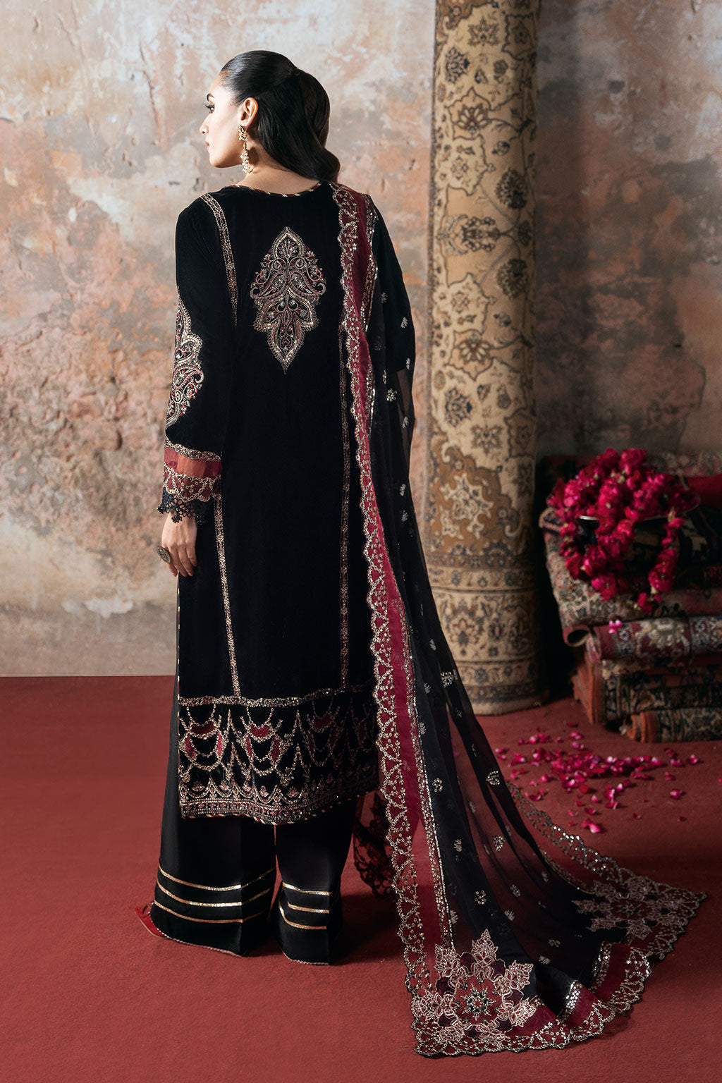Ramsha | Velvet Collection | V-706 - House Of Hania