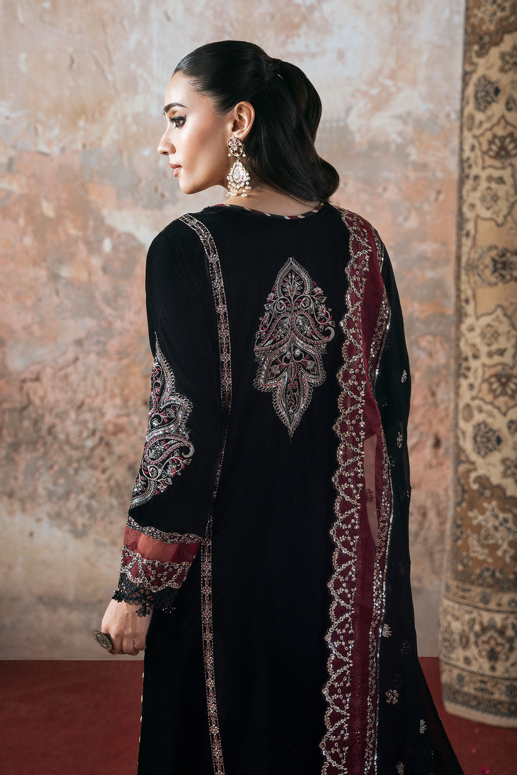 Ramsha | Velvet Collection | V-706 - House Of Hania