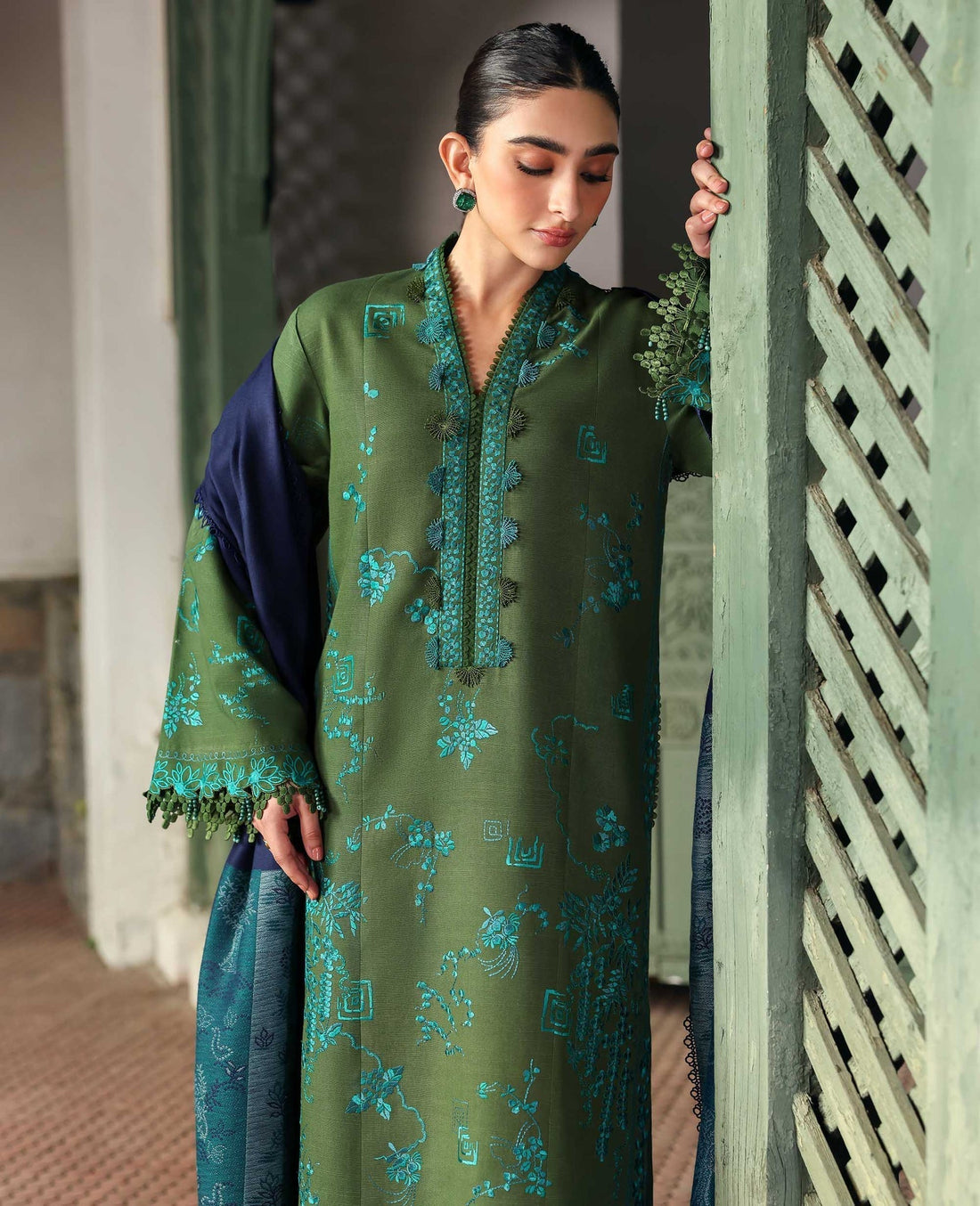 Republic Womenswear | Amaris Luxury Shawl 25 | Elysia - House Of Hania
