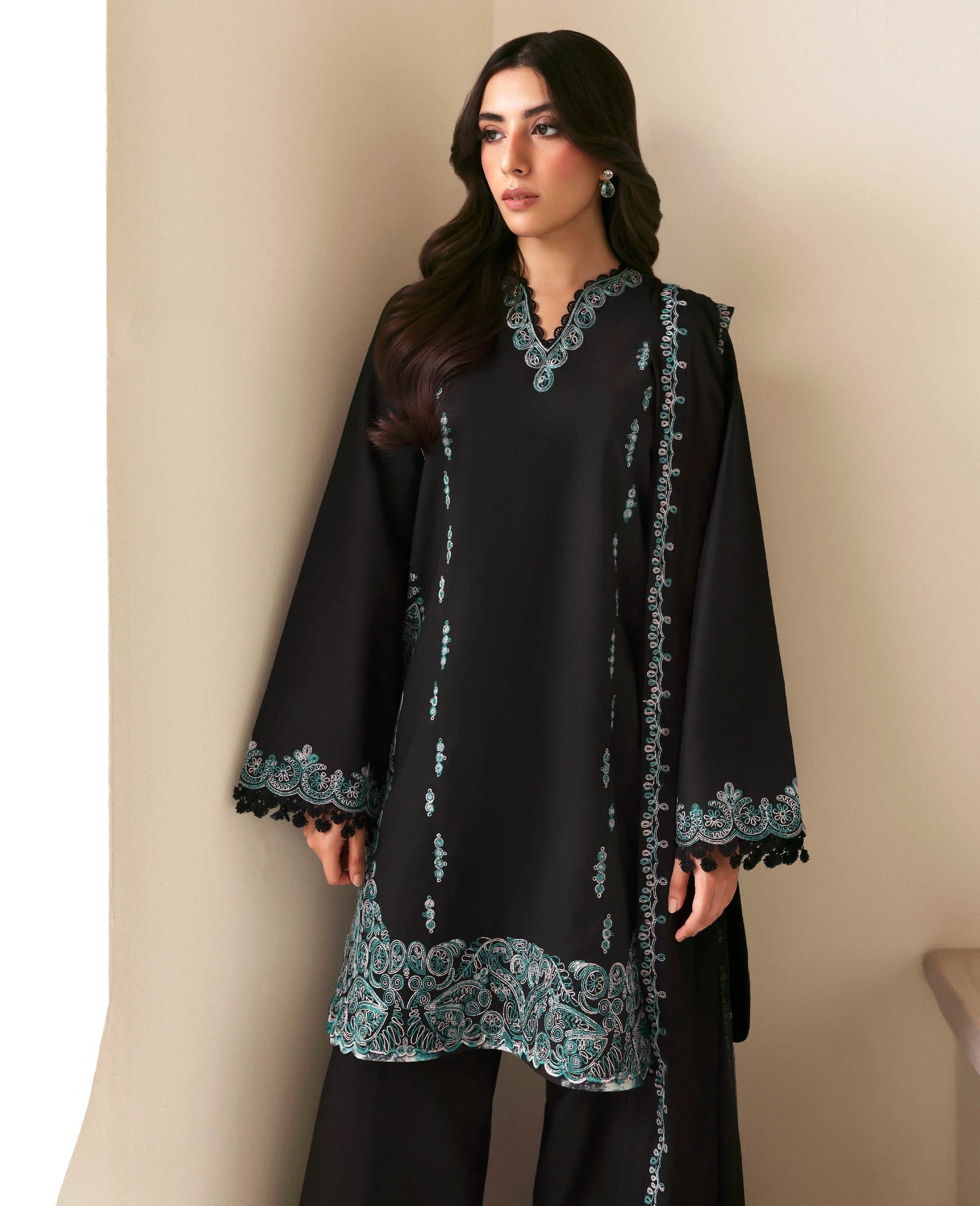 Republic Womenswear | Basics Pre Fall 25 | Noire - House Of Hania