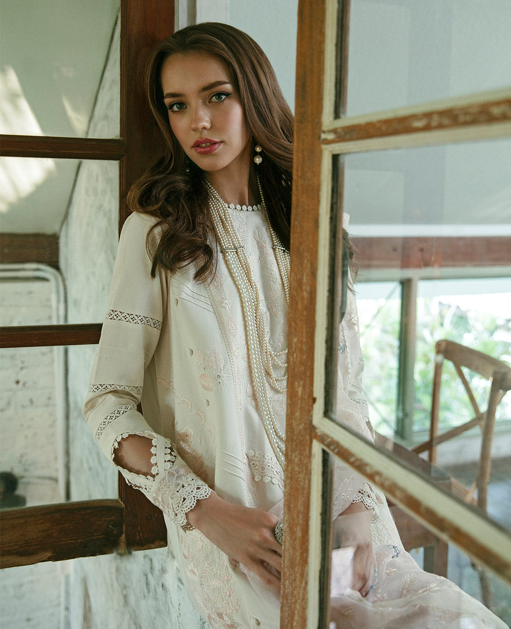 Republic Womenswear | Embroidered Pret 24 | Leuer - House Of Hania