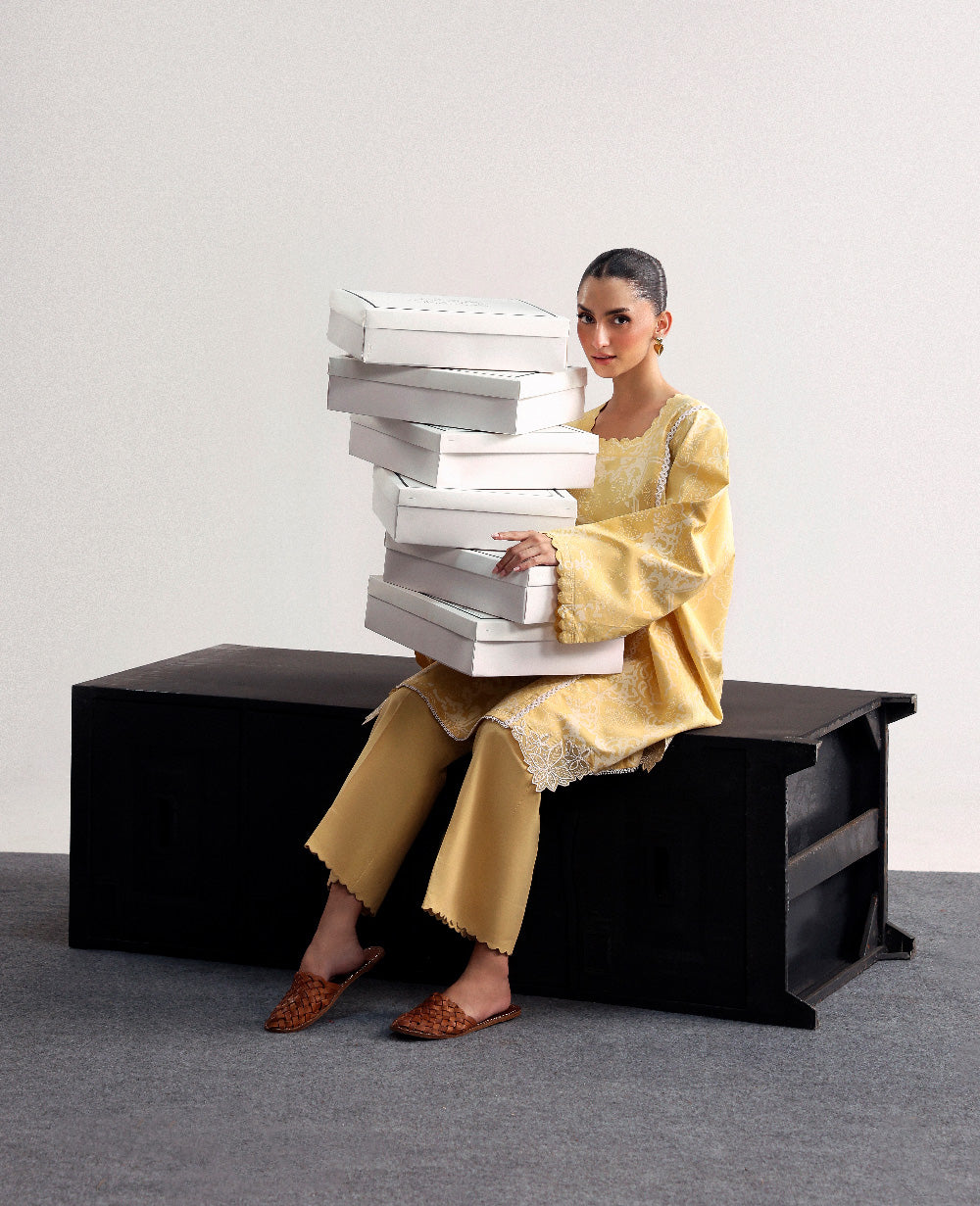 Republic Womenswear | Essentials Pre Fall | Aurela - House Of Hania