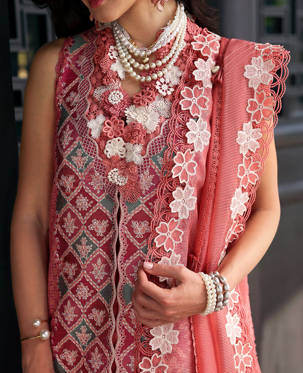 Republic Womenswear | Kalani Eid Luxury Lawn 25 | D1-A - Ayra - House Of Hania