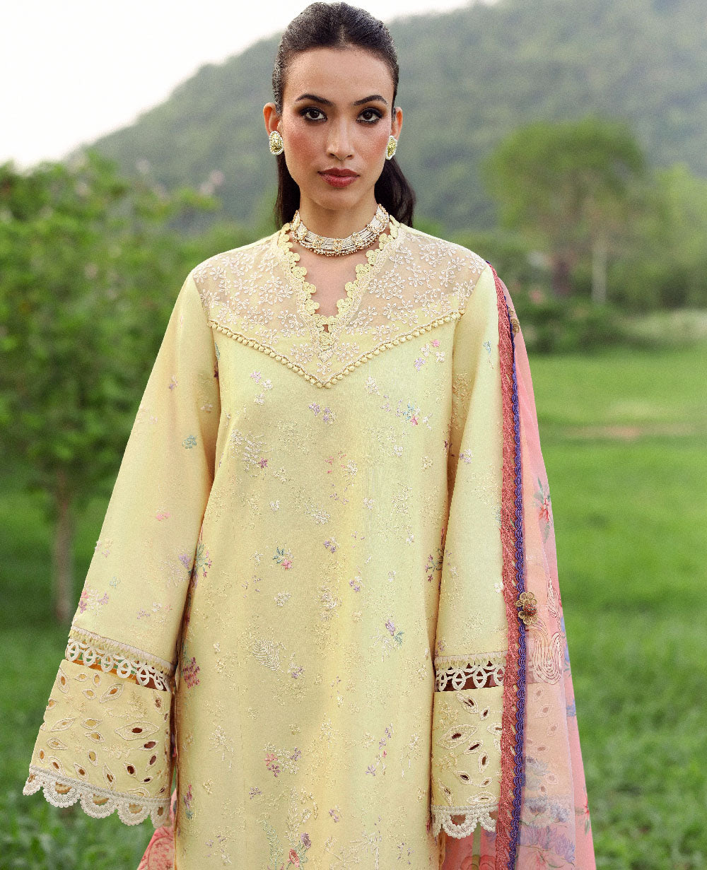 Republic Womenswear | Lilas Lawn 26 | Amris - House Of Hania