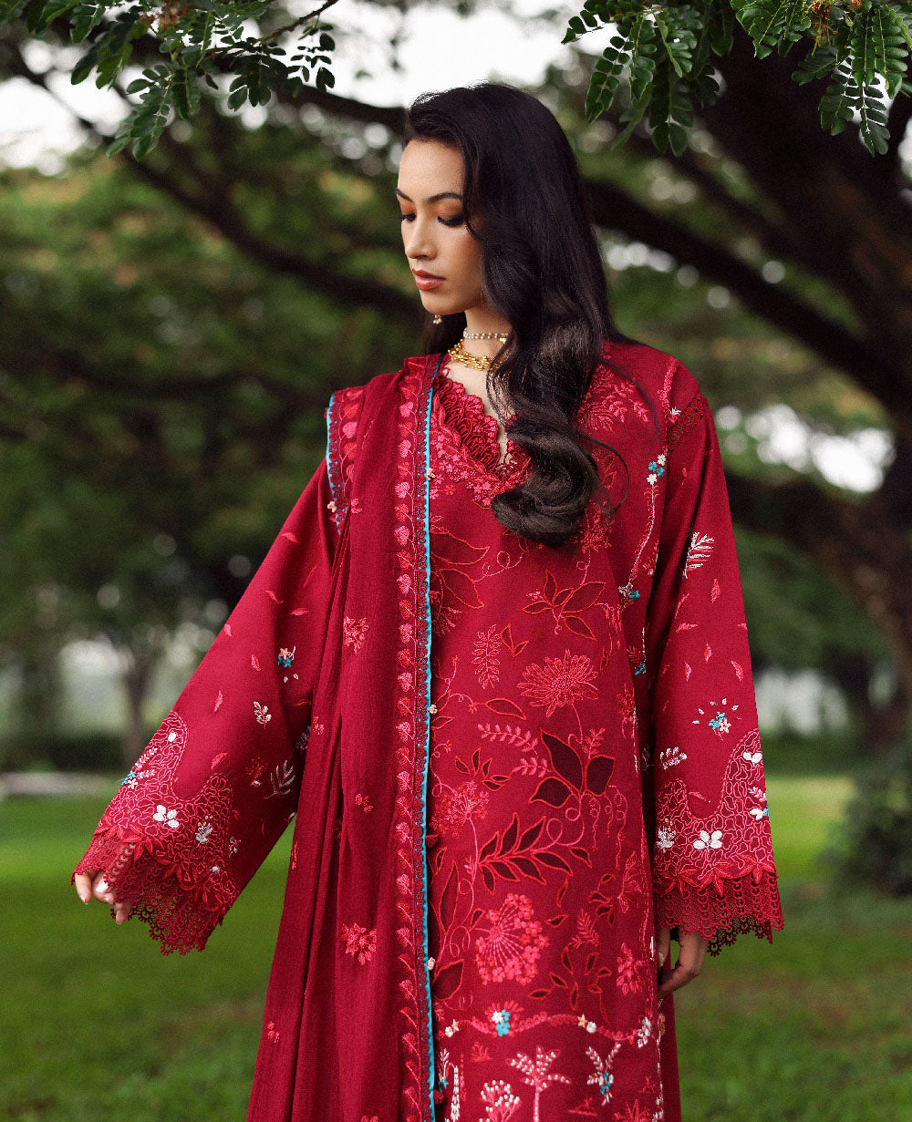 Republic Womenswear | Lilas Lawn 26 | Isara - House Of Hania