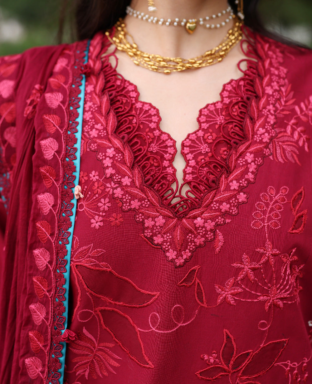 Republic Womenswear | Lilas Lawn 26 | Isara - House Of Hania