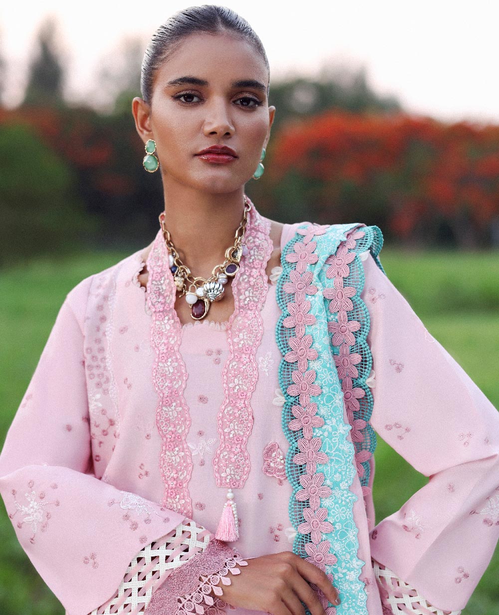 Republic Womenswear | Lilas Lawn 26 | Zayra - House Of Hania