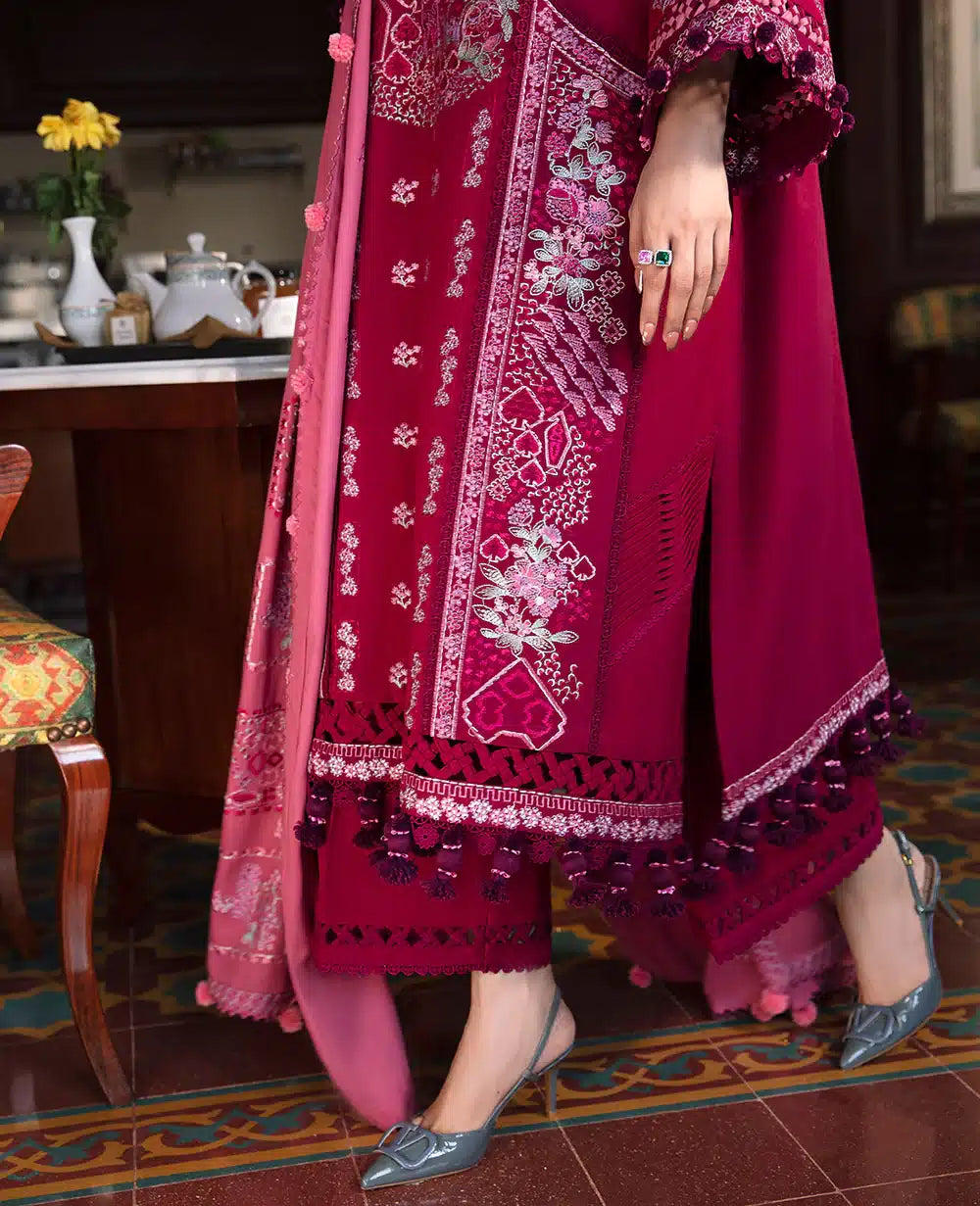 Republic Womenswear | Noemei Luxury Shawl 23 | NWU23-D4-A - House Of Hania