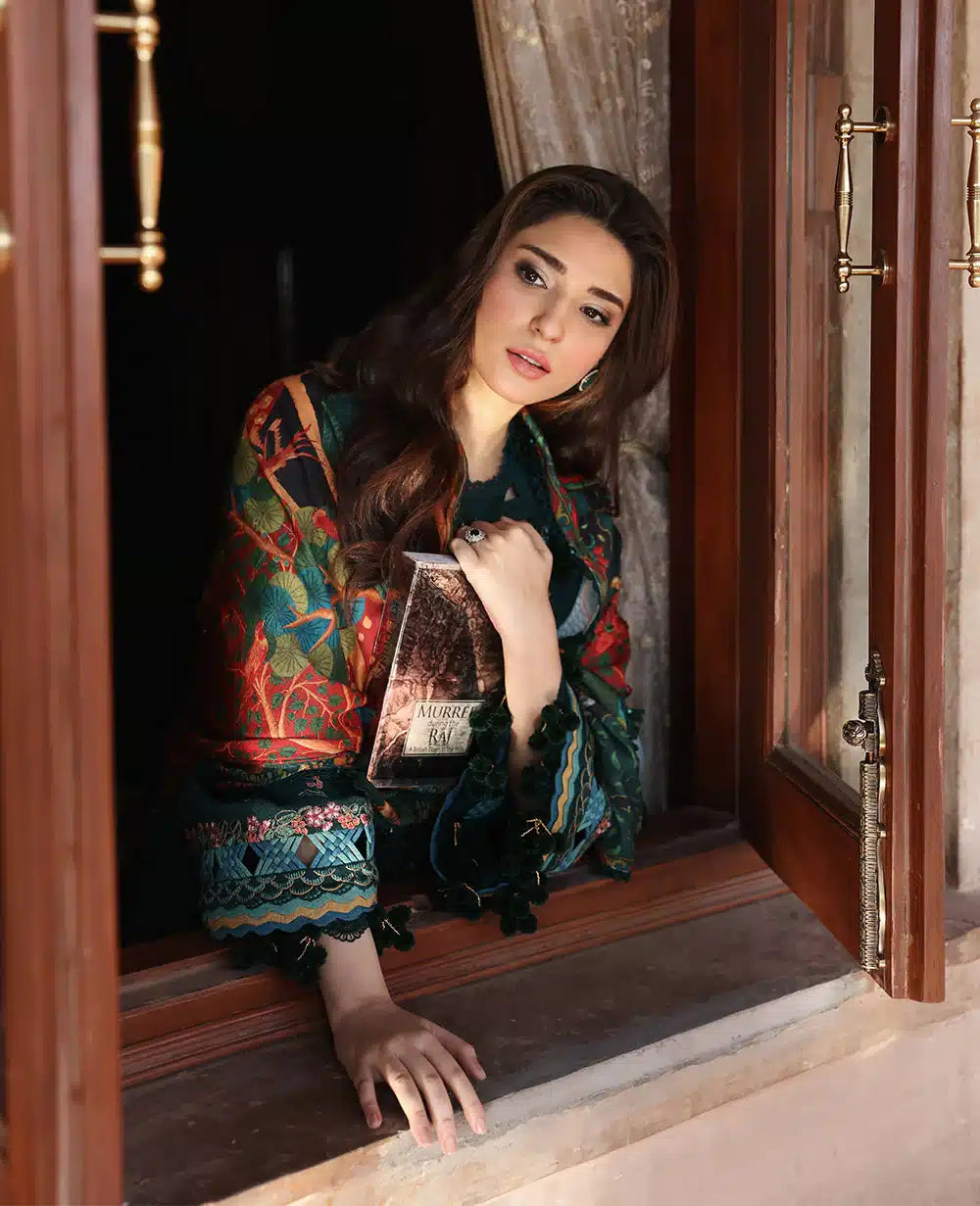 Republic Womenswear | Noemei Luxury Shawl 23 | NWU23-D6-B - House Of Hania