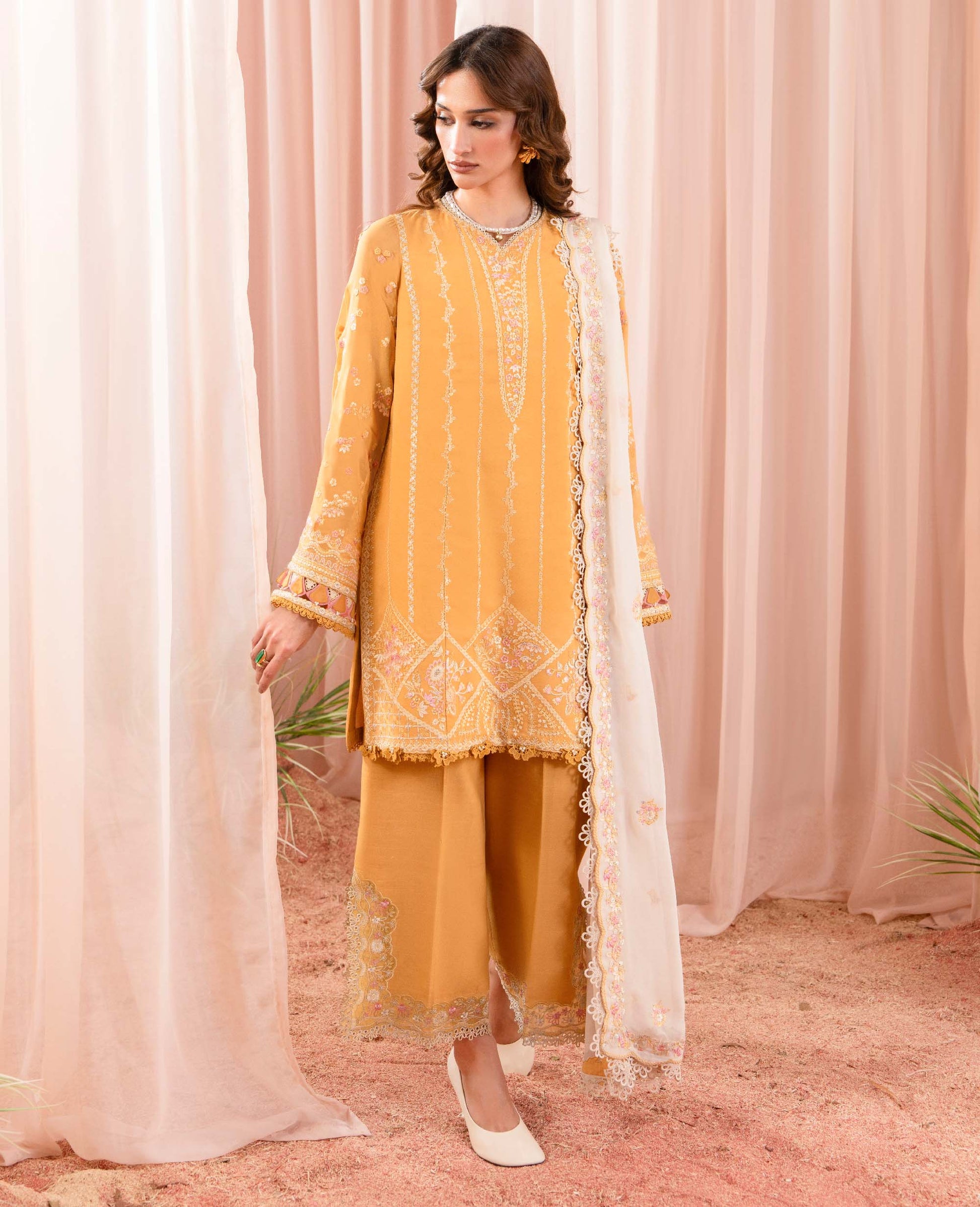 Republic Womenswear | RPP Vol 2 25 | Amber - House Of Hania