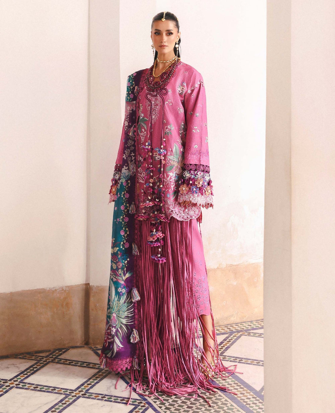 Republic Womenswear | Reine Luxury Lawn 26 | Aria - House Of Hania