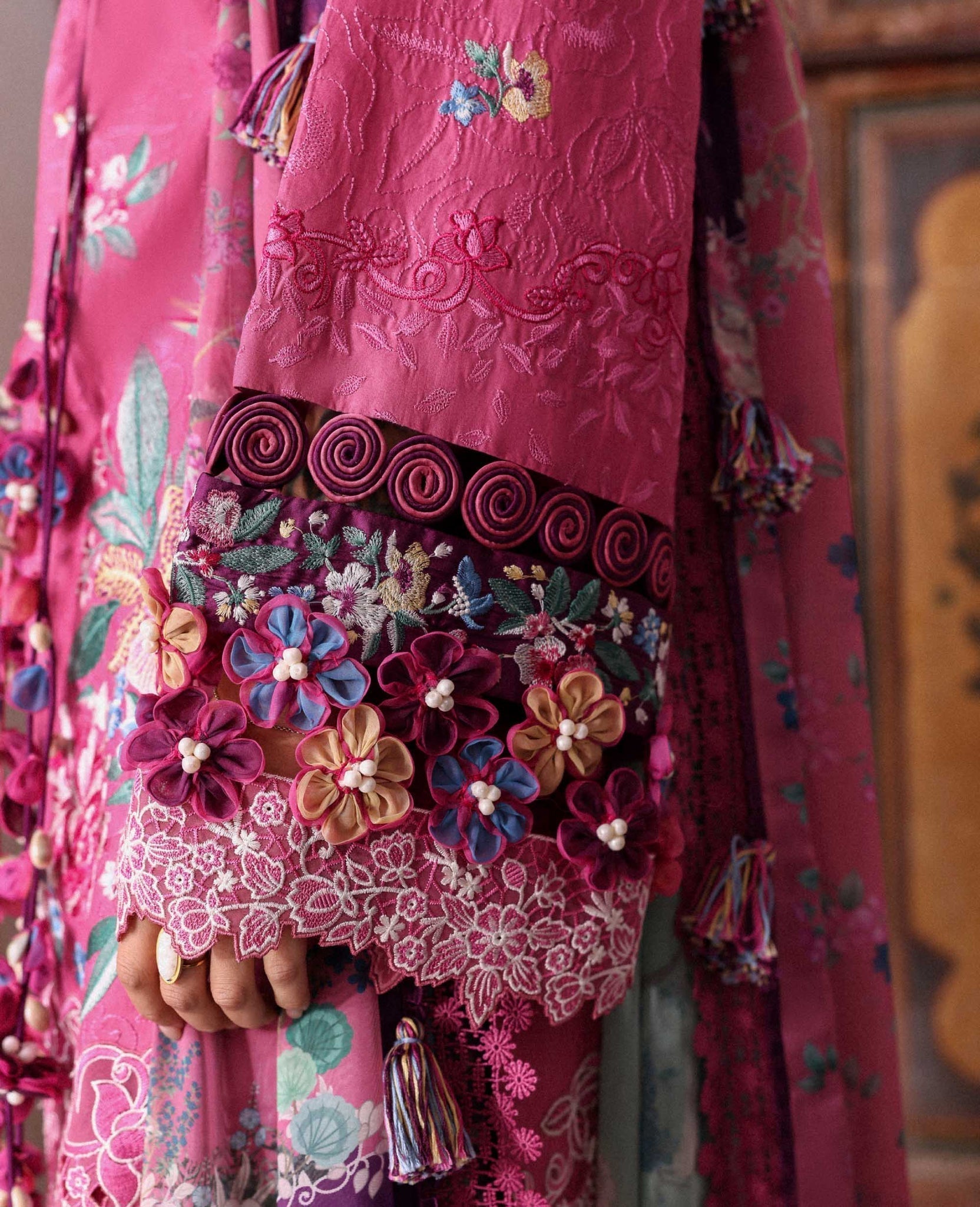 Republic Womenswear | Reine Luxury Lawn 26 | Aria - House Of Hania
