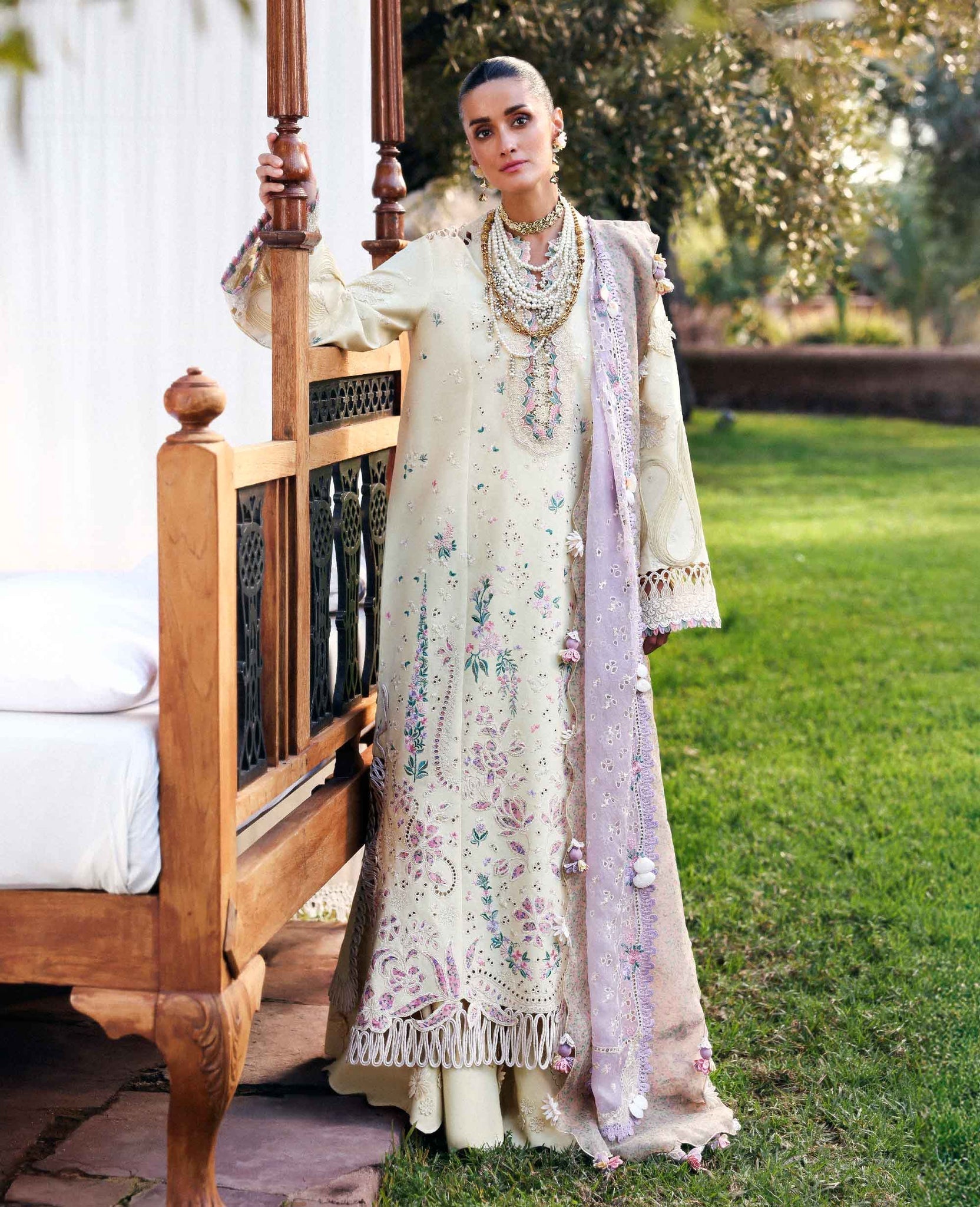 Republic Womenswear | Reine Luxury Lawn 26 | Lumi - House Of Hania