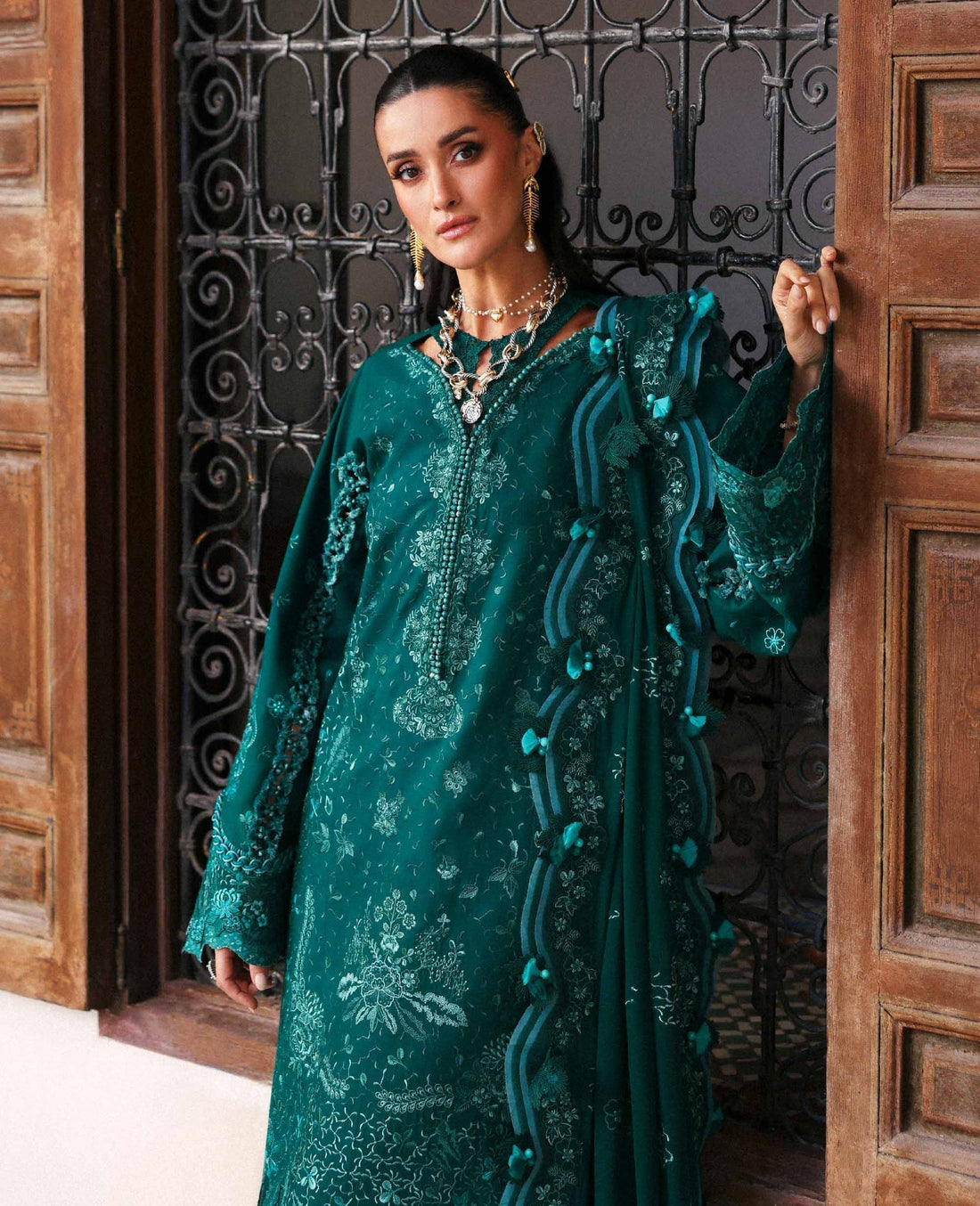 Republic Womenswear | Reine Luxury Lawn 26 | Luna - House Of Hania