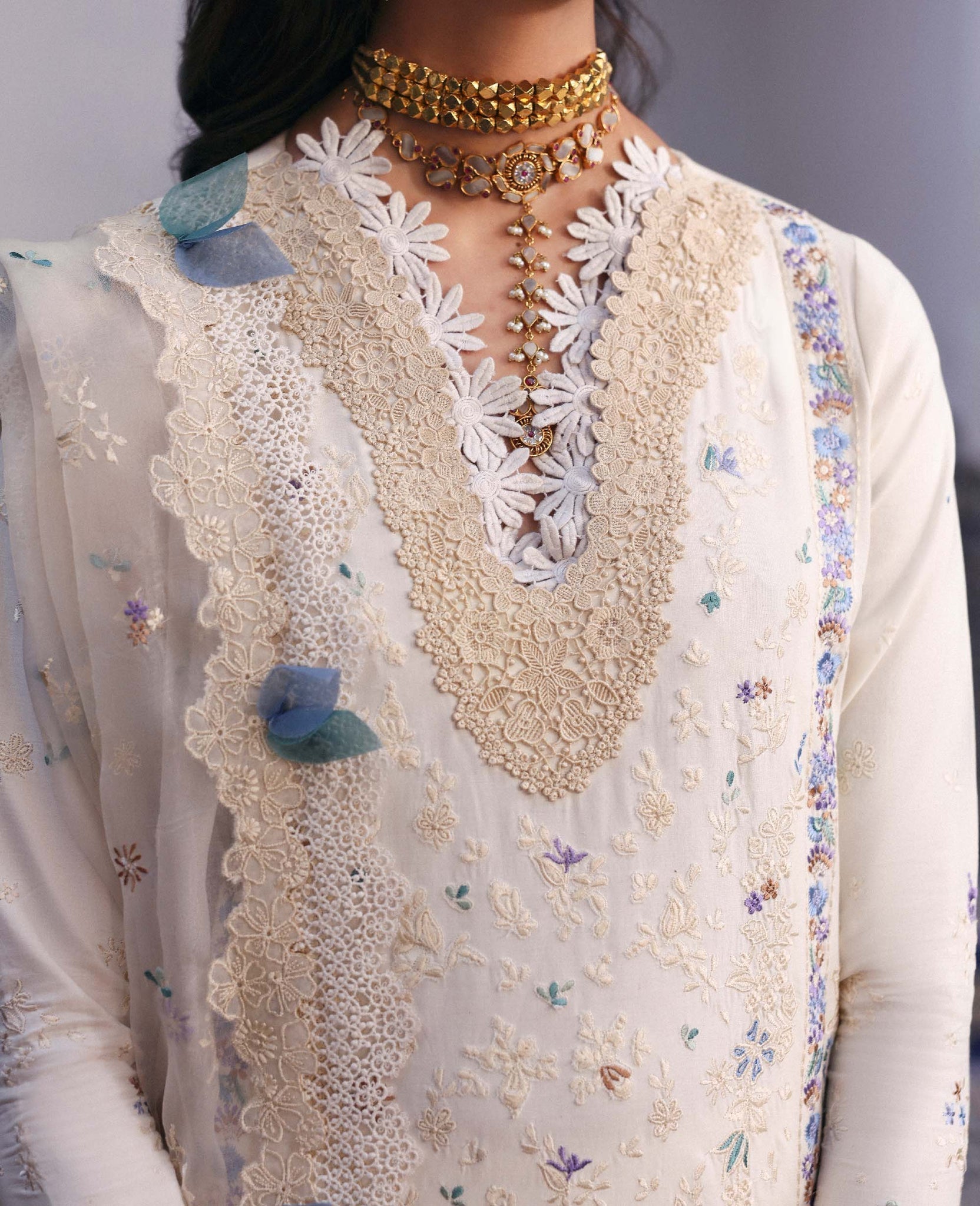 Republic Womenswear | Reine Luxury Lawn 26 | Nola - House Of Hania