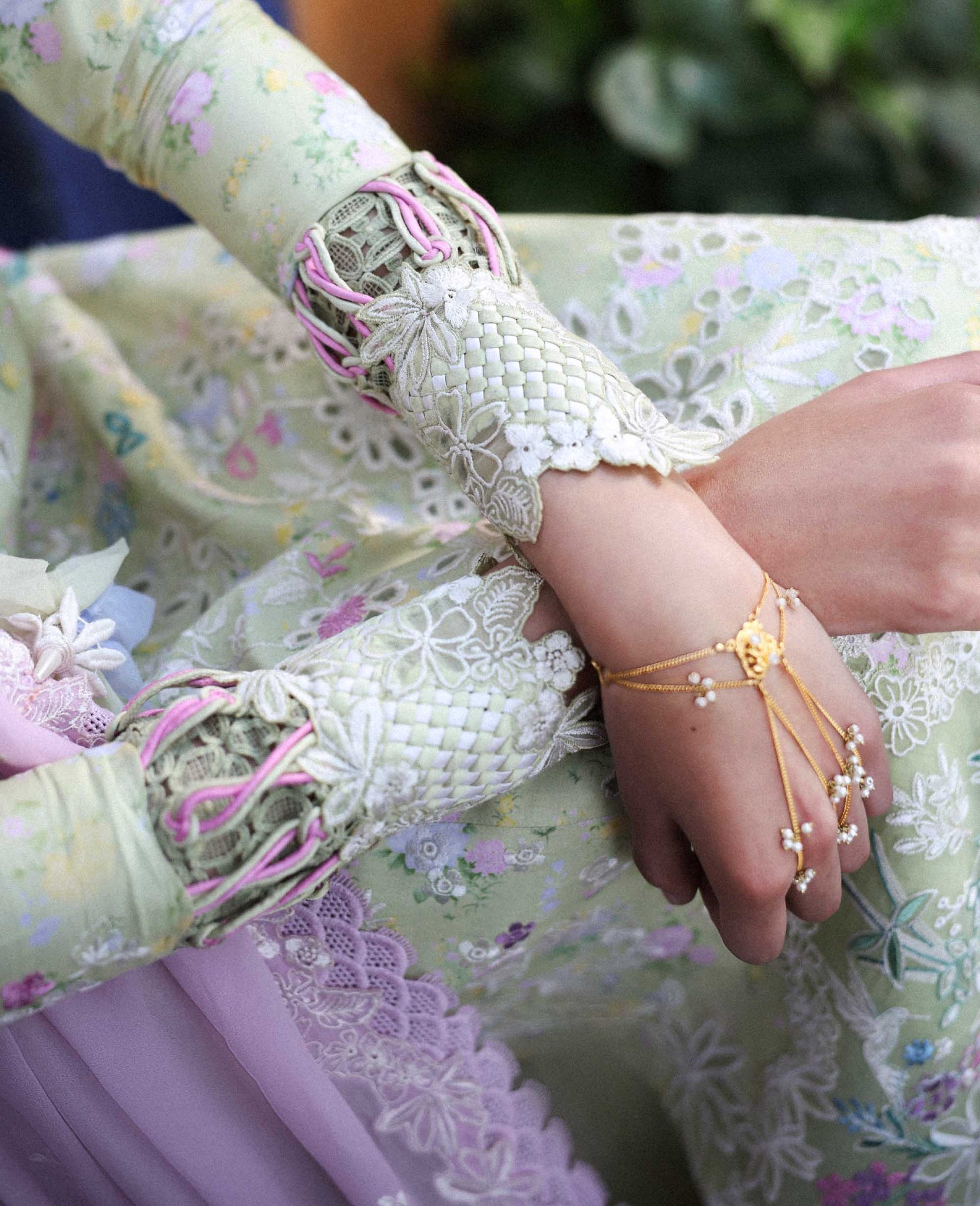 Republic Womenswear | Reine Luxury Lawn 26 | Perla - House Of Hania
