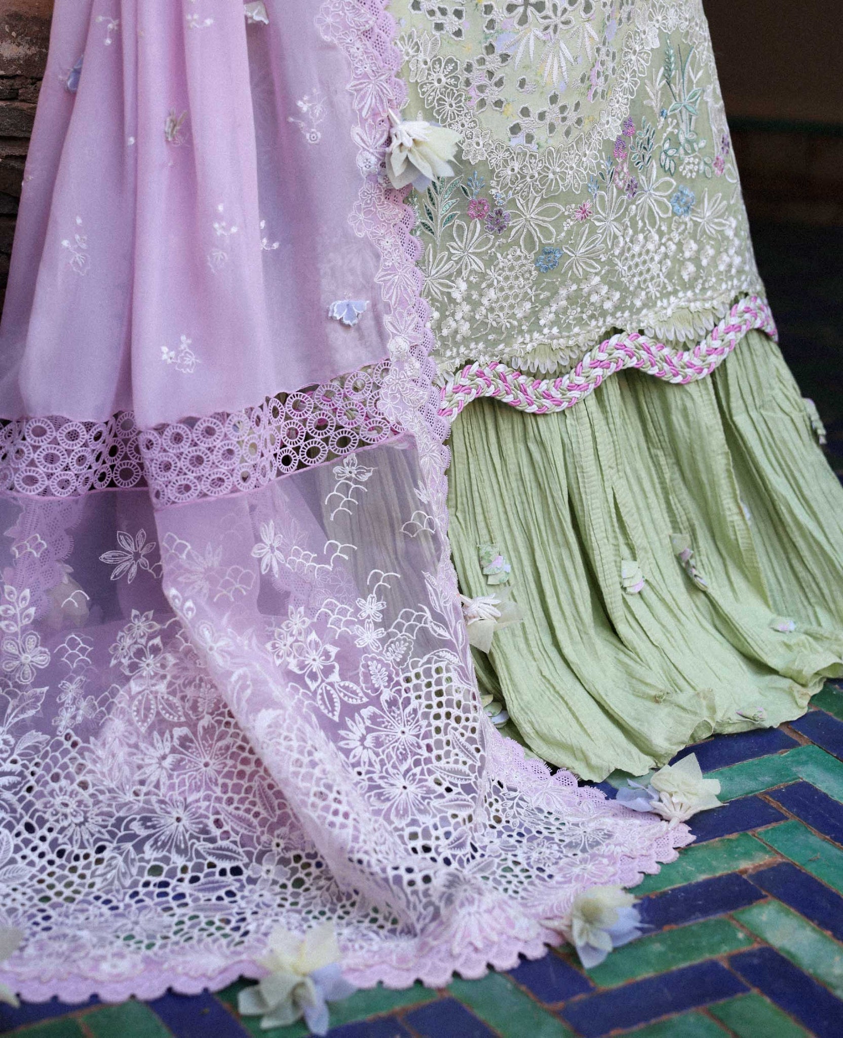 Republic Womenswear | Reine Luxury Lawn 26 | Perla - House Of Hania