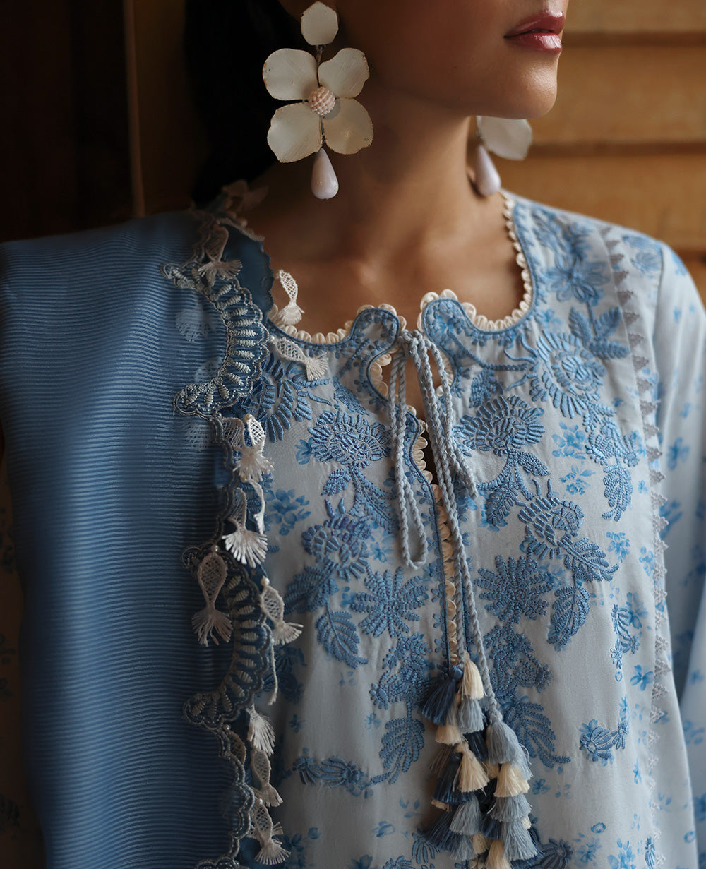 Republic Womenswear | Talia Luxury Lawn 25 | D2-B - Mireya - House Of Hania