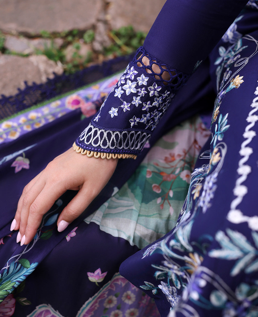 Republic Womenswear | Talia Luxury Lawn 25 | D3-B - Saia - House Of Hania